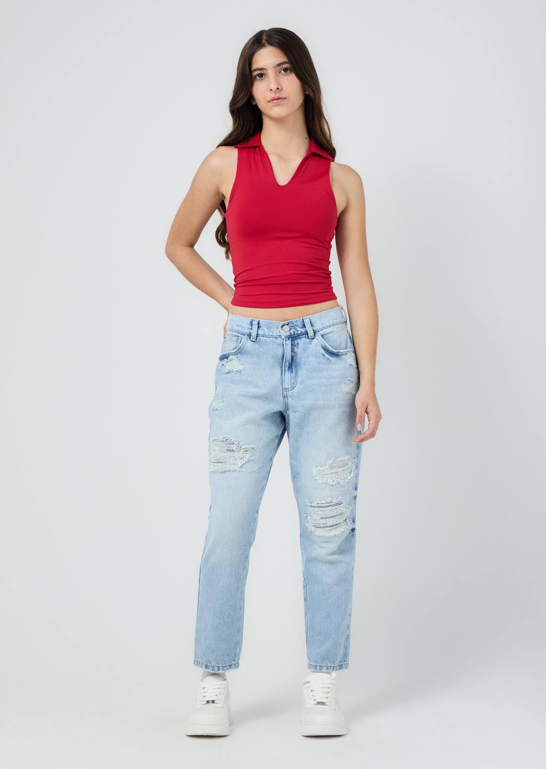 Jean mom jean lavado claro con rotos para jóvenes