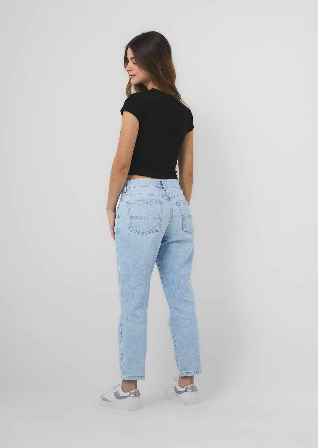 Jean mom jean tiro alto lavado claro para jóvenes