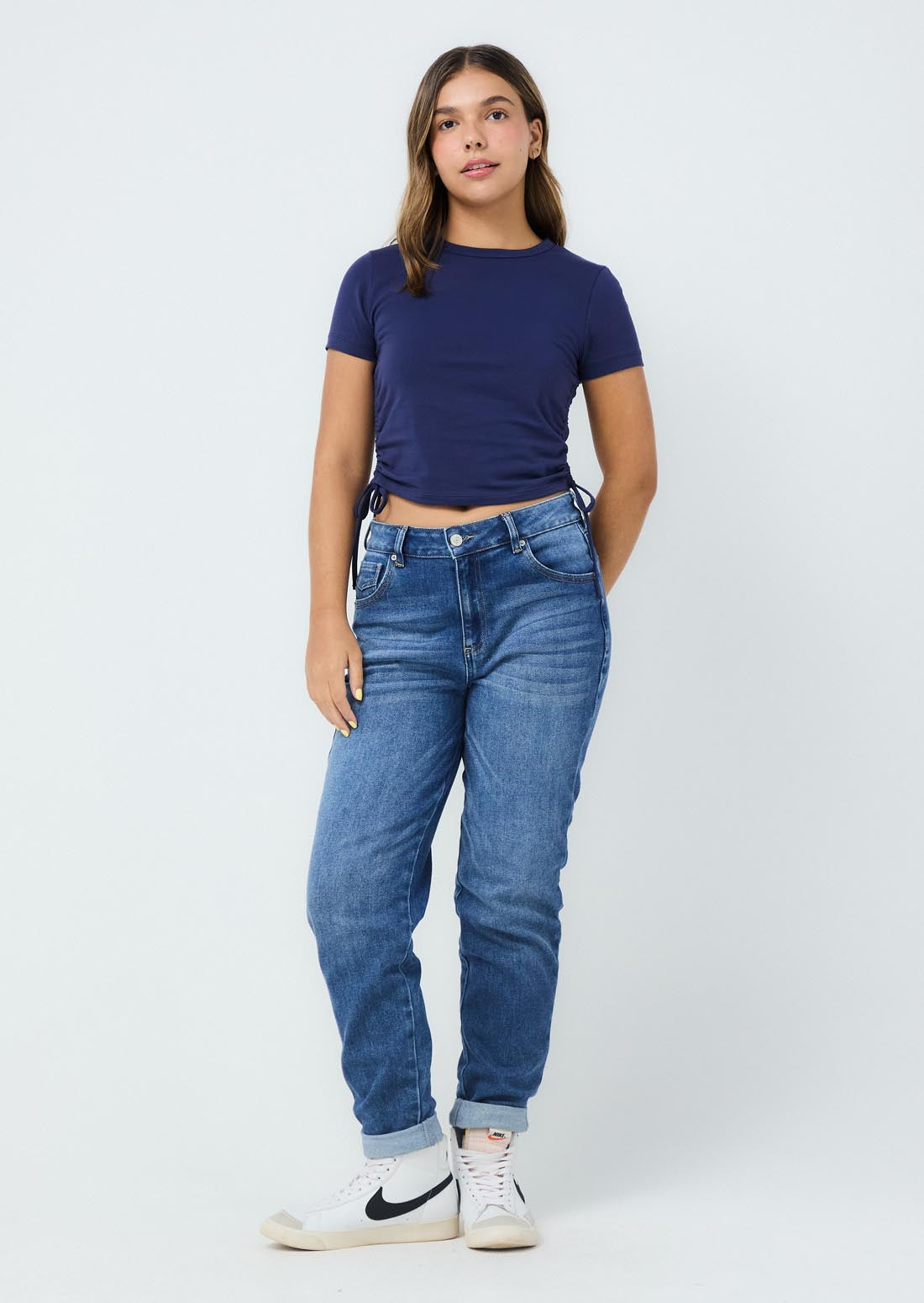 Jean mom jean medio tiro alto para jóvenes