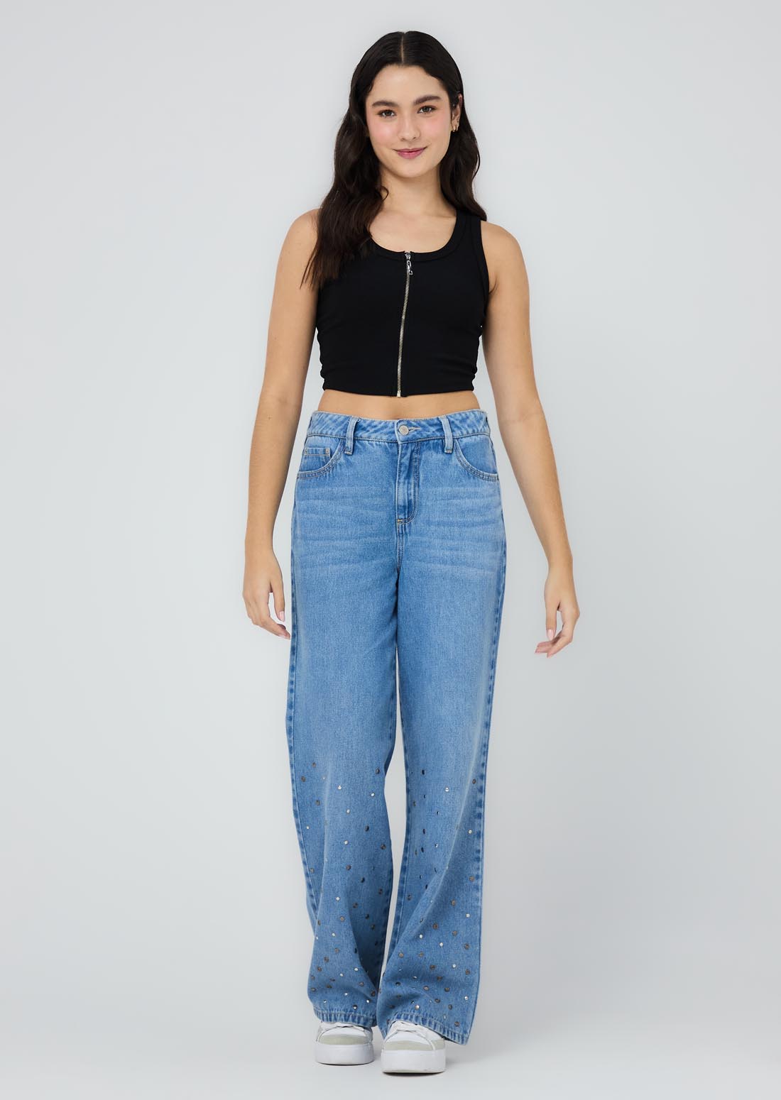 Jean retromom medio con apliques en botas para jóvenes