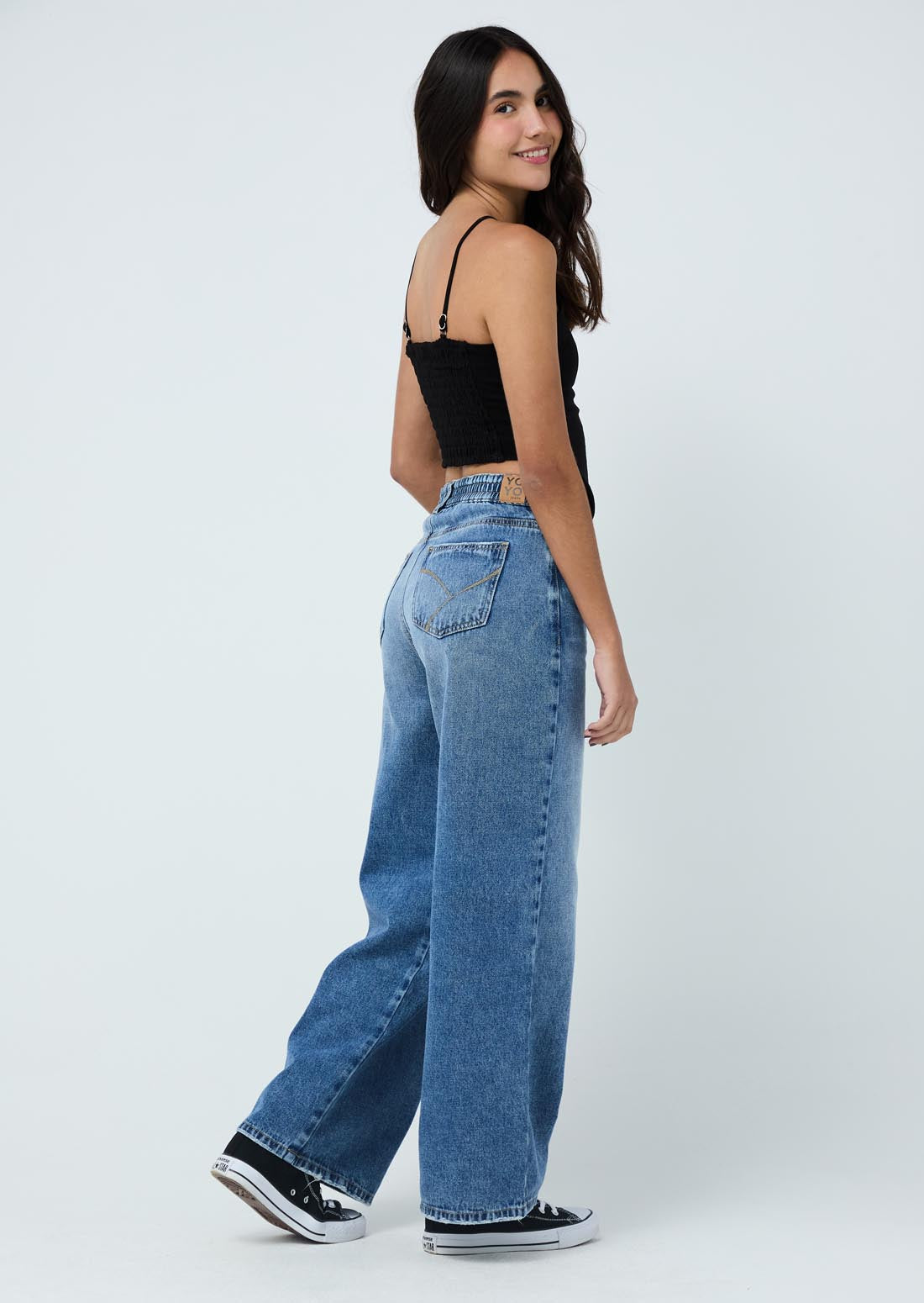 Jean retromom lavado medio oscuro con tiro alto para jóvenes