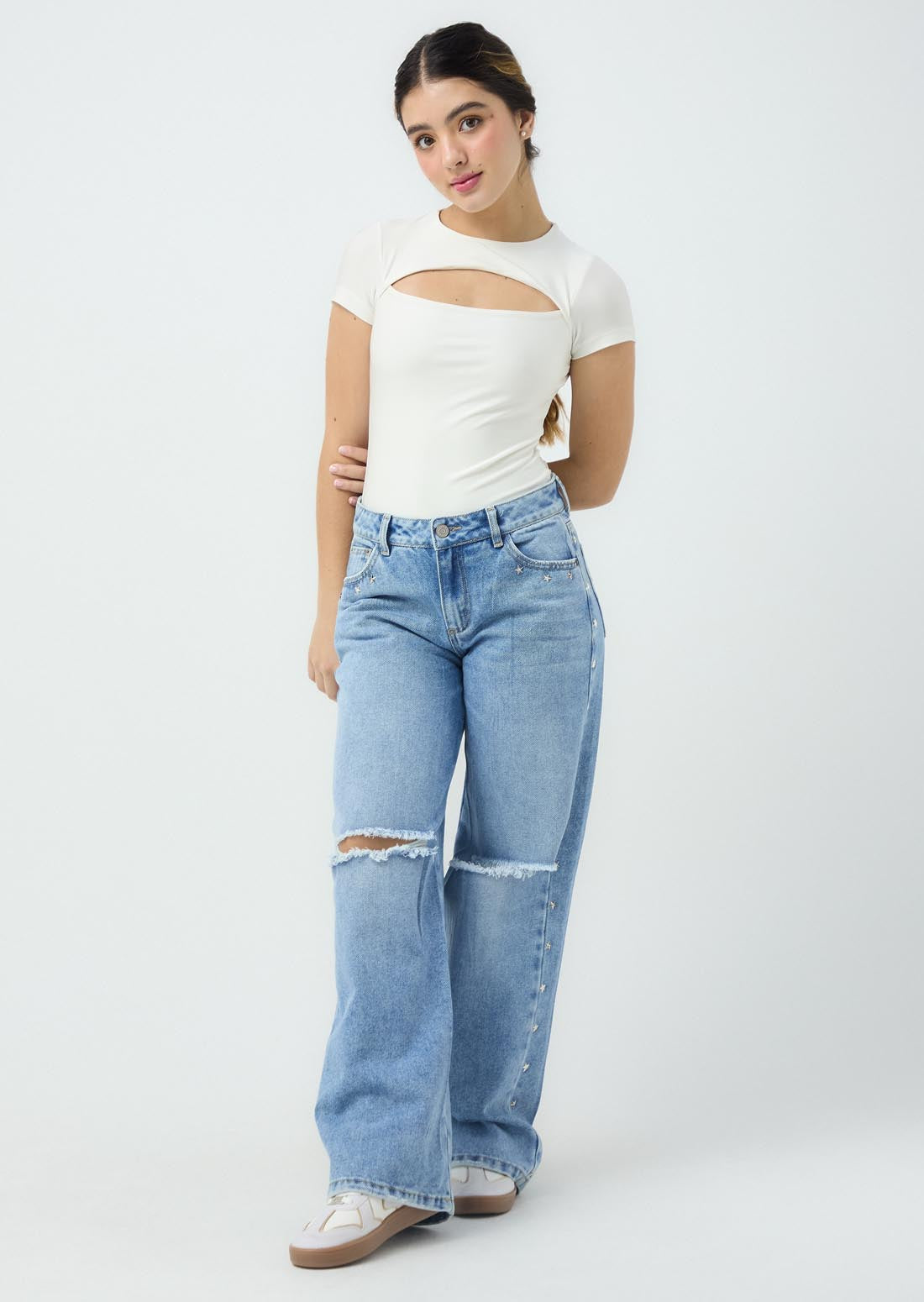 Jean retromom medio con apliques para jóvenes