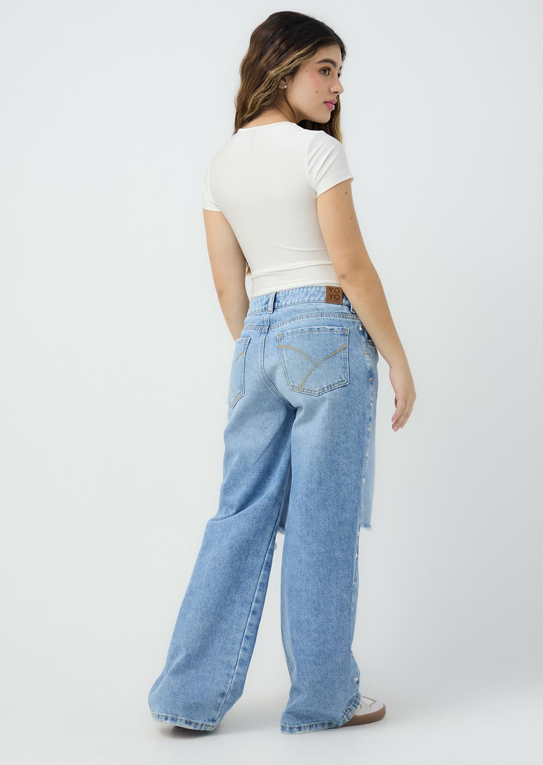 Jean retromom medio con apliques para jóvenes