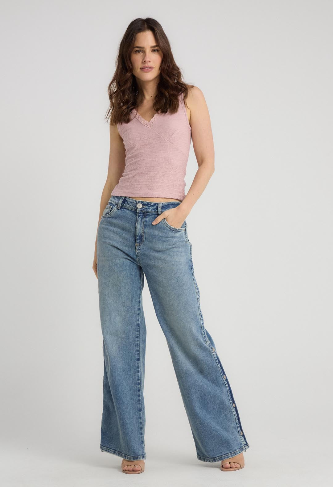 Jean retro lavado medio descaderado para mujeres