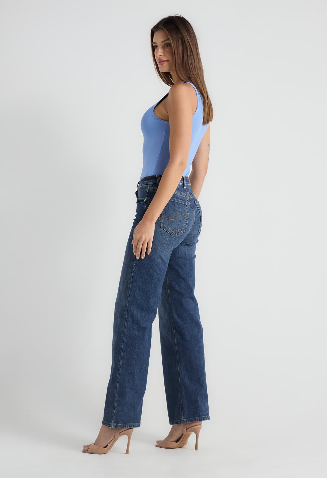 Jean retro medio tiro alto para mujeres