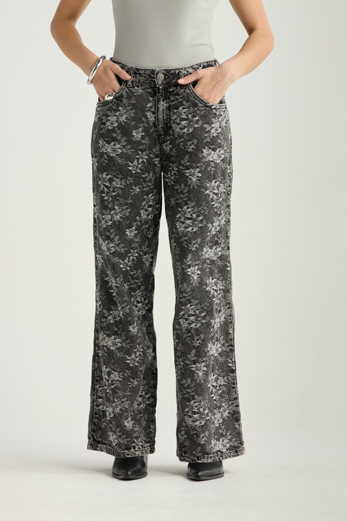 Jean retro negro medio y fondo entero para mujer