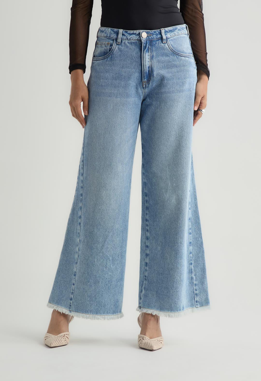 Jean retro medio con bota desflecada para mujer