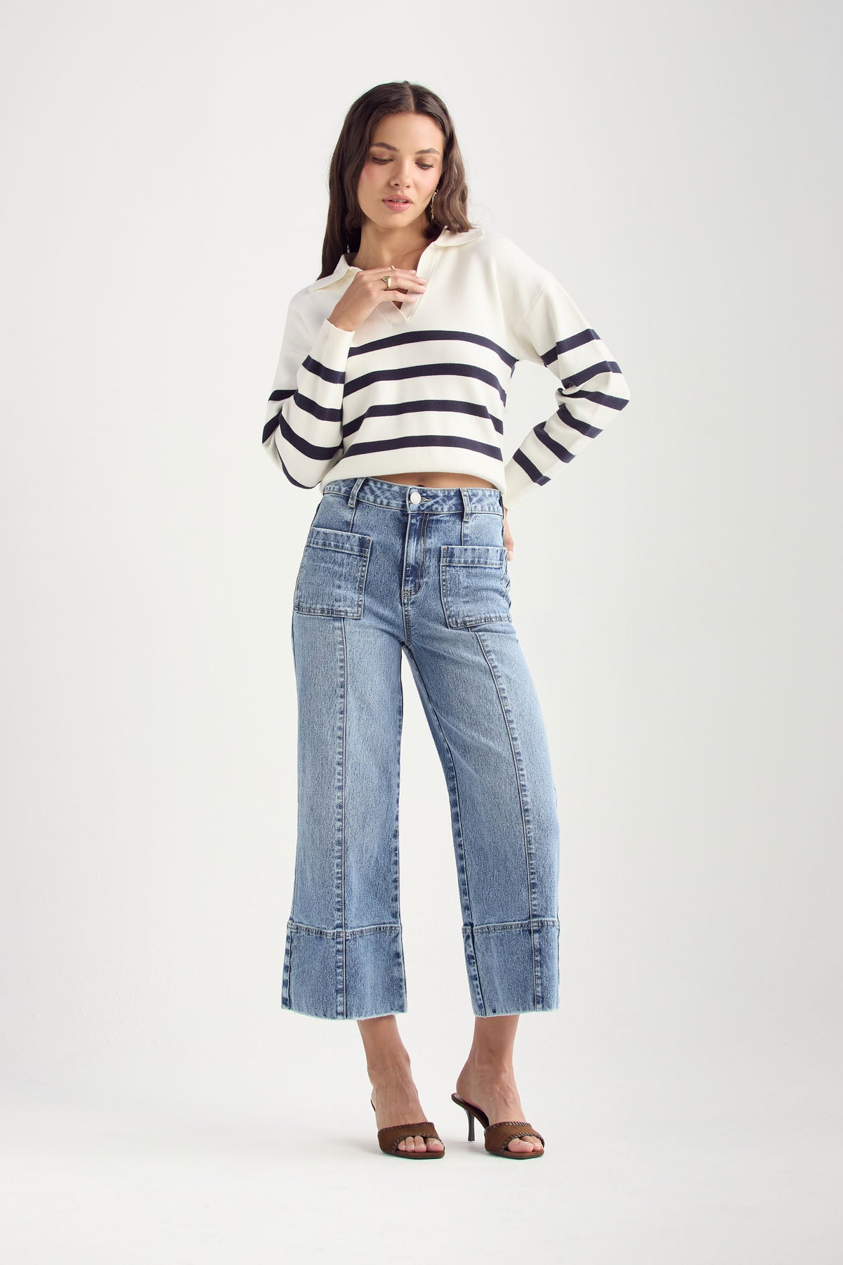Jean culotte claro y bota amplia para mujer