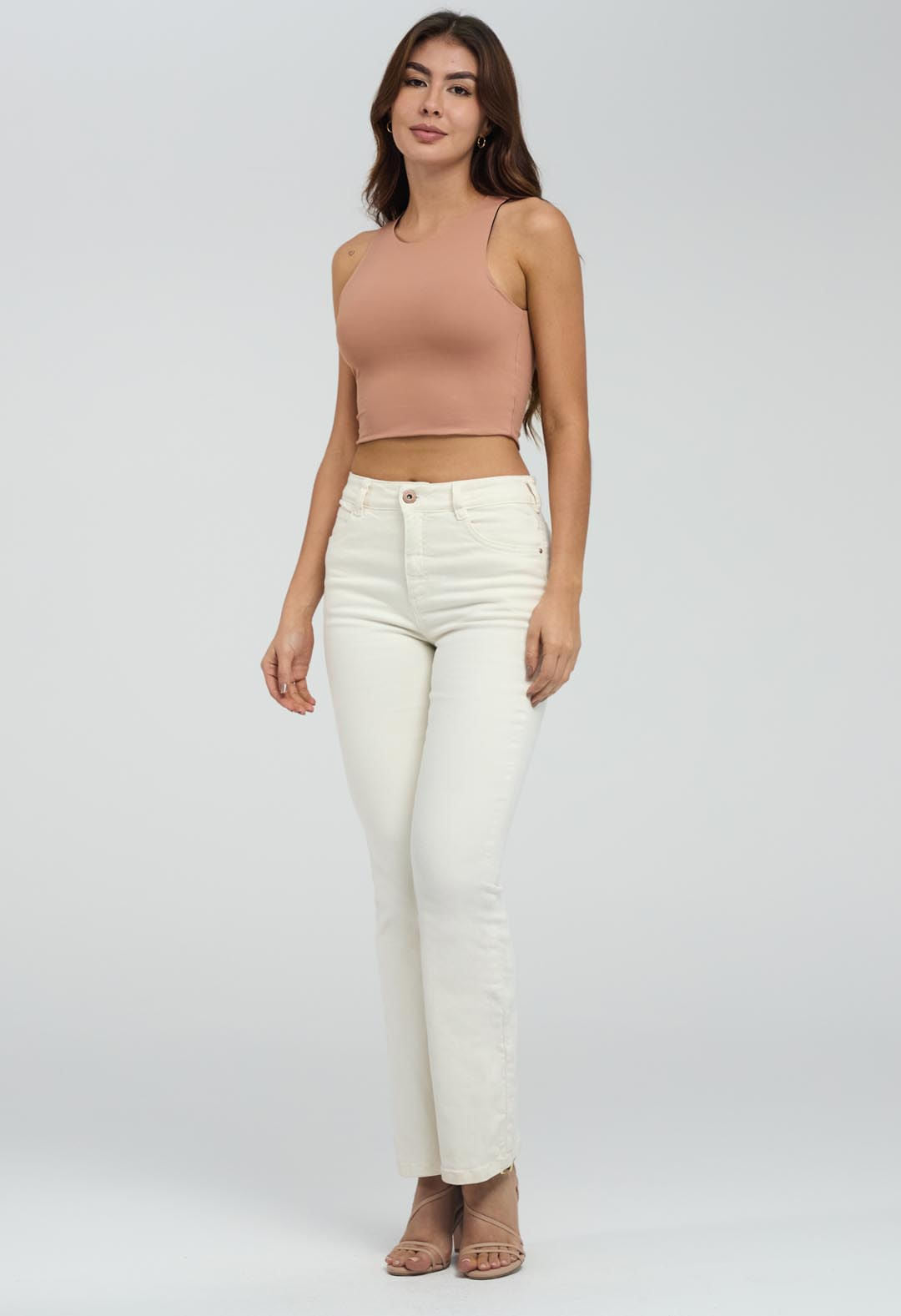 Pantalón tejano marfil bota amplia para mujeres