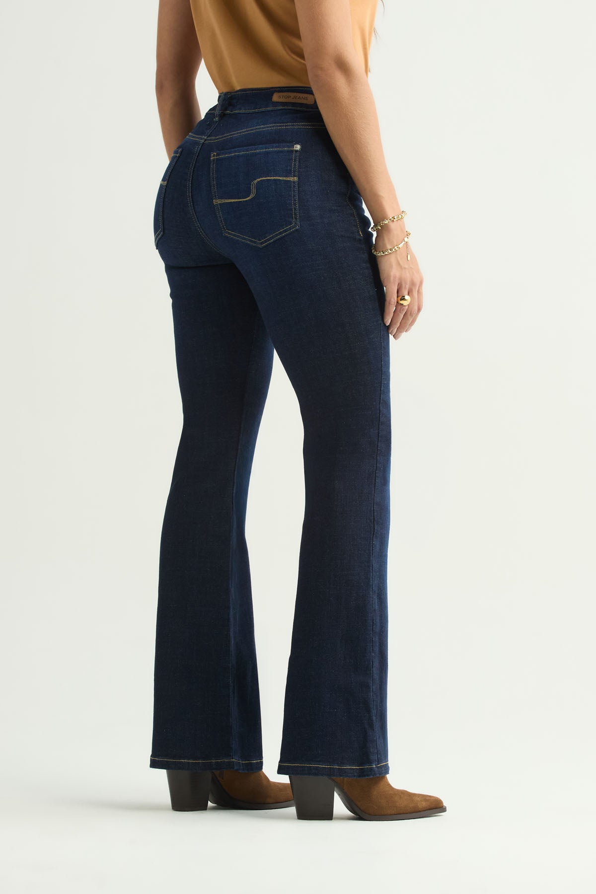 Jean tejano oscuro bota ancha para mujeres