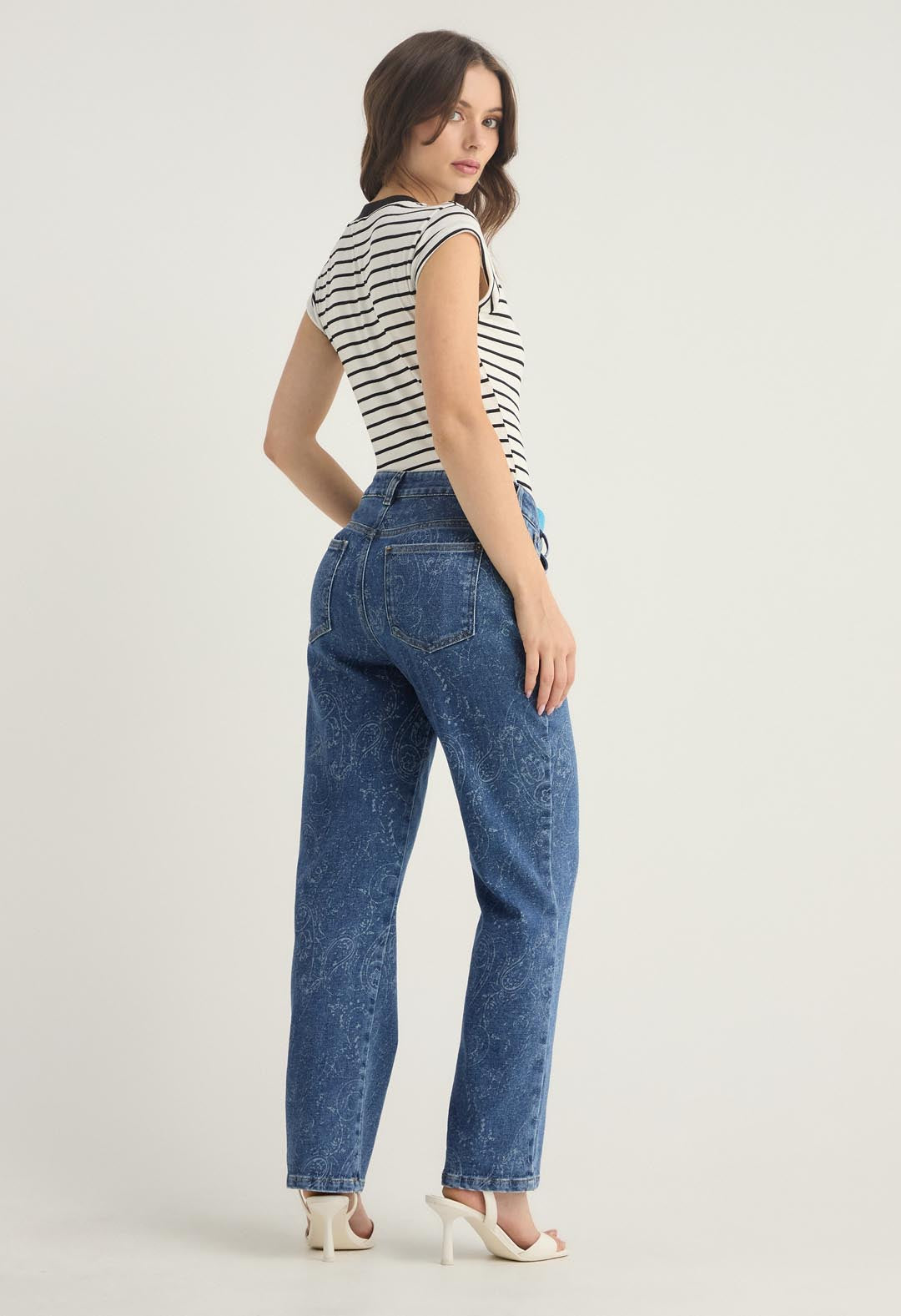 Jean vaquero medio oscuro estampado para mujer