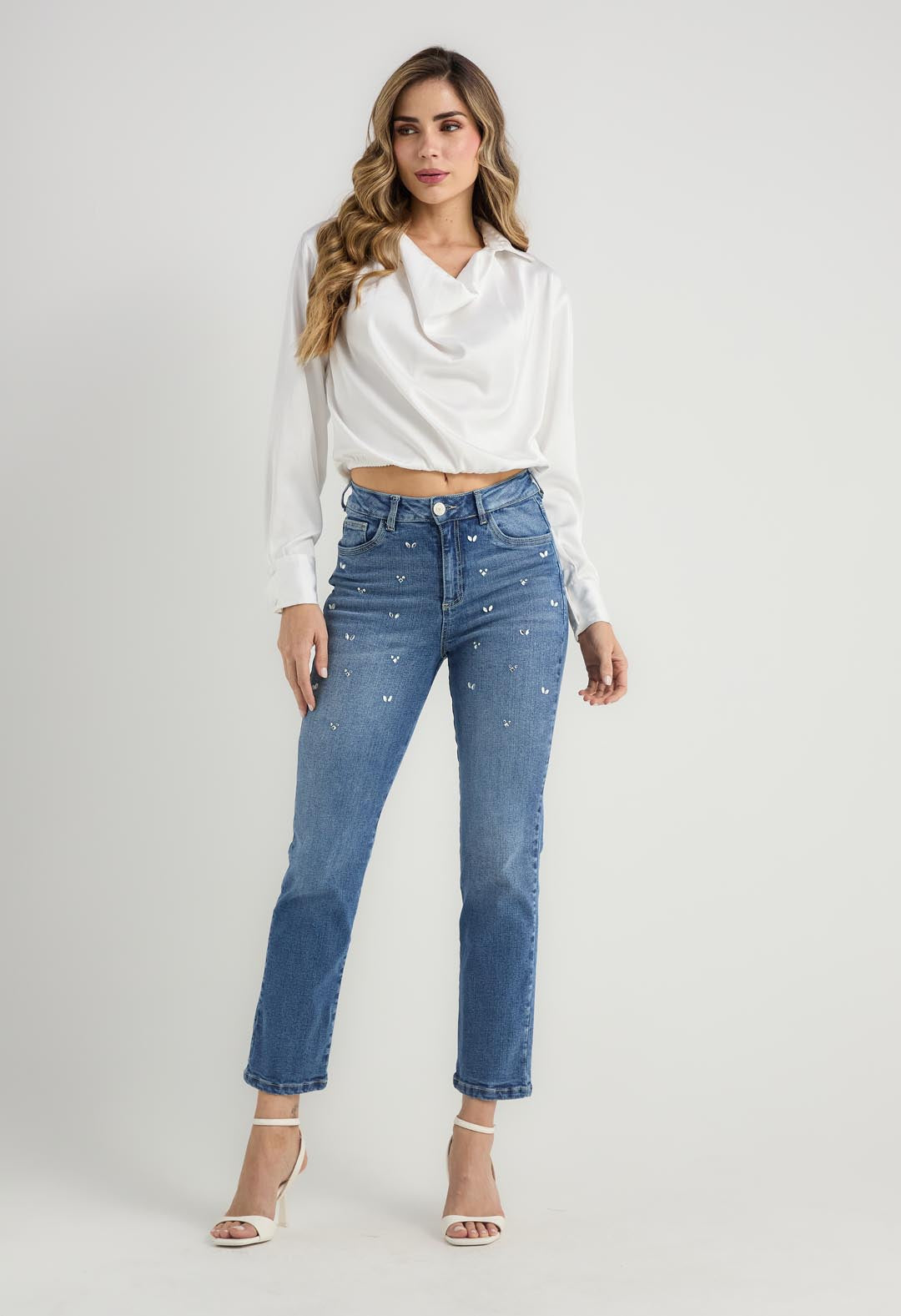 Jean vaquero medio con apliques para mujer