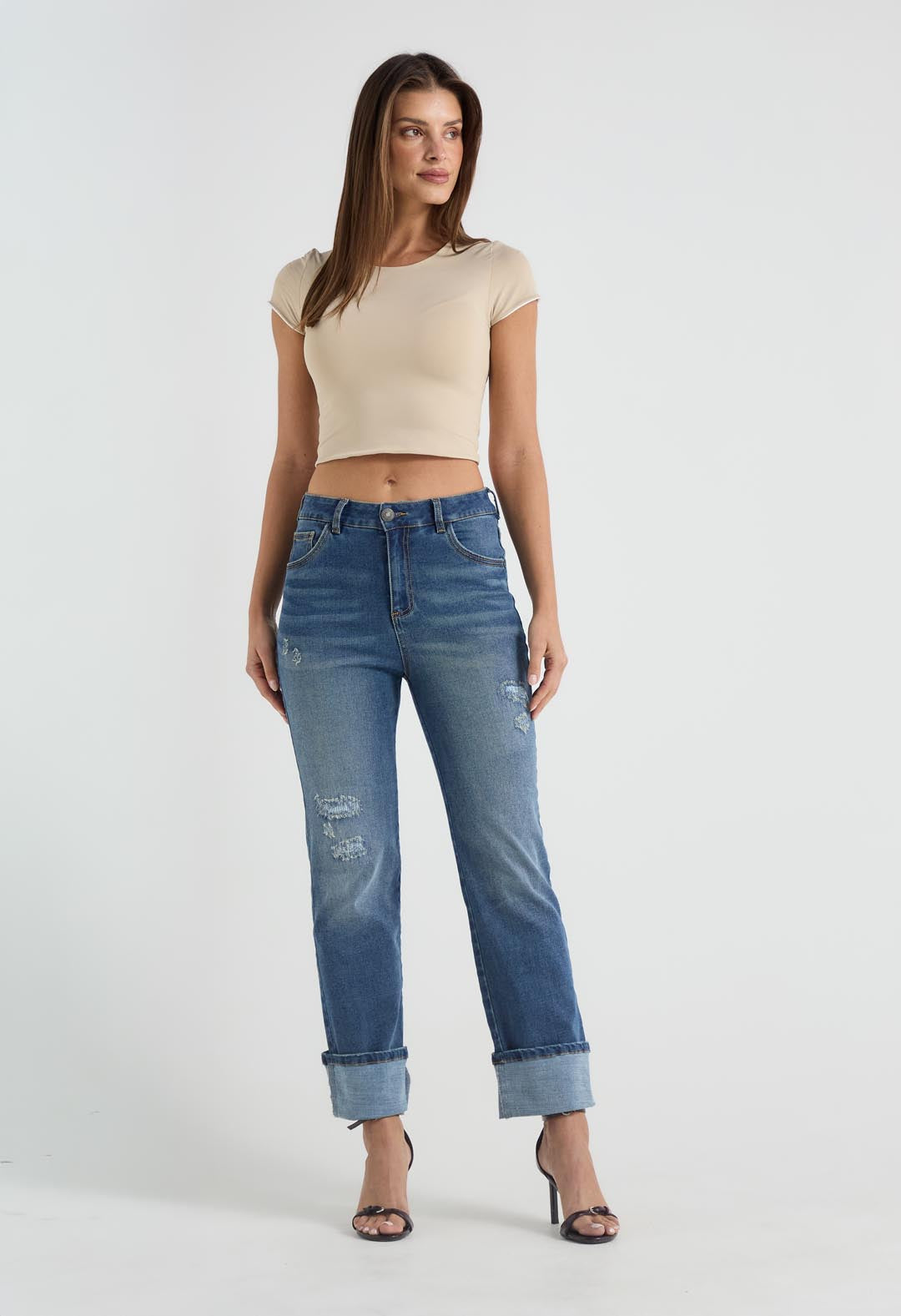 Jean vaquero lavado medio y bota recta para mujer