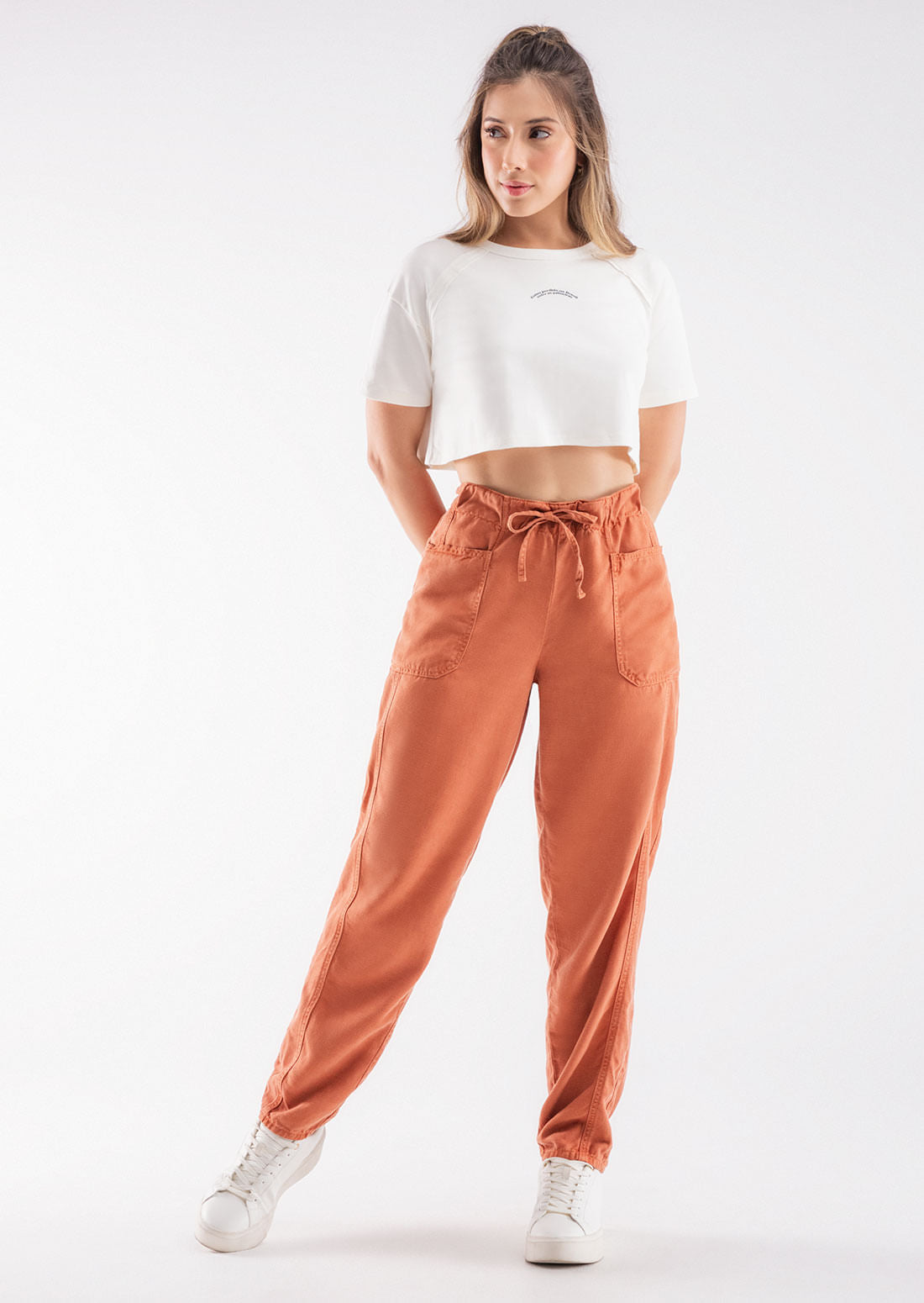 Jogger terracota tiro medio para mujeres