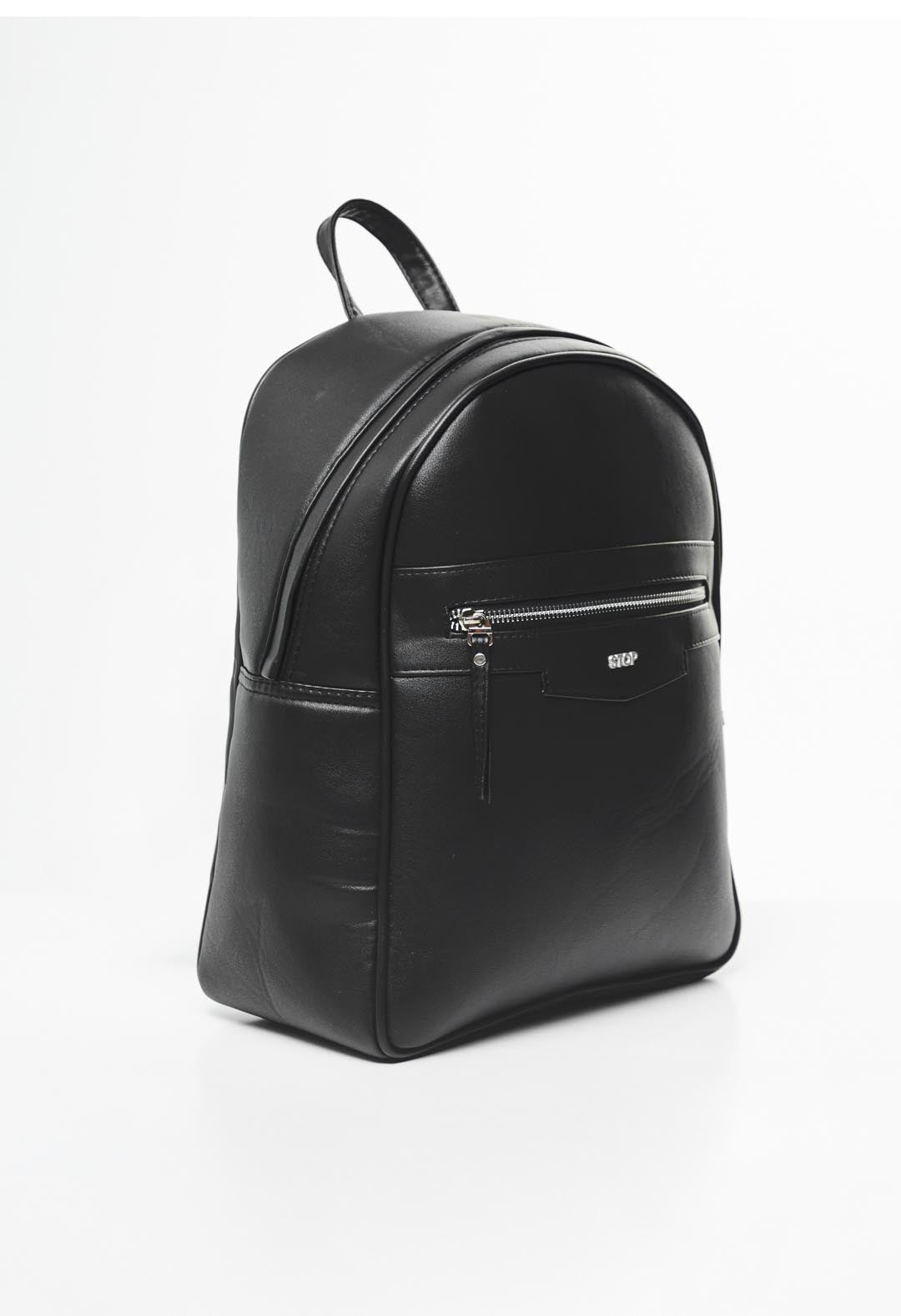 Morral negro con bolsillo en frente