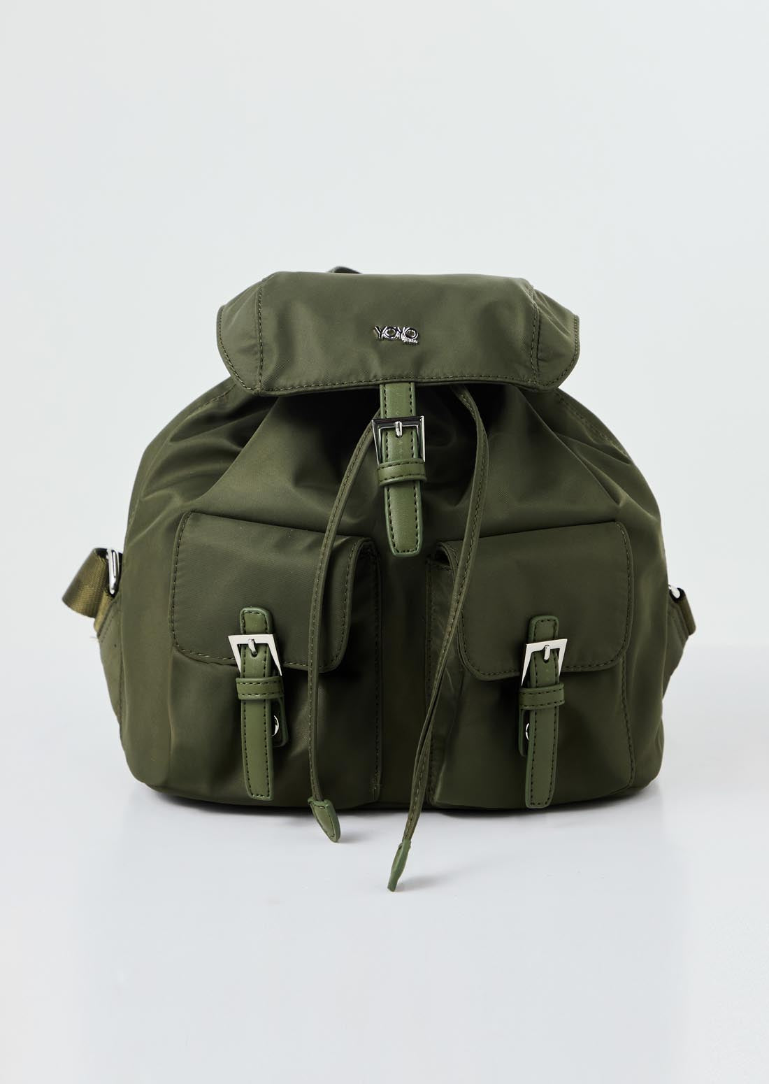 Morral verde militar con herrajes