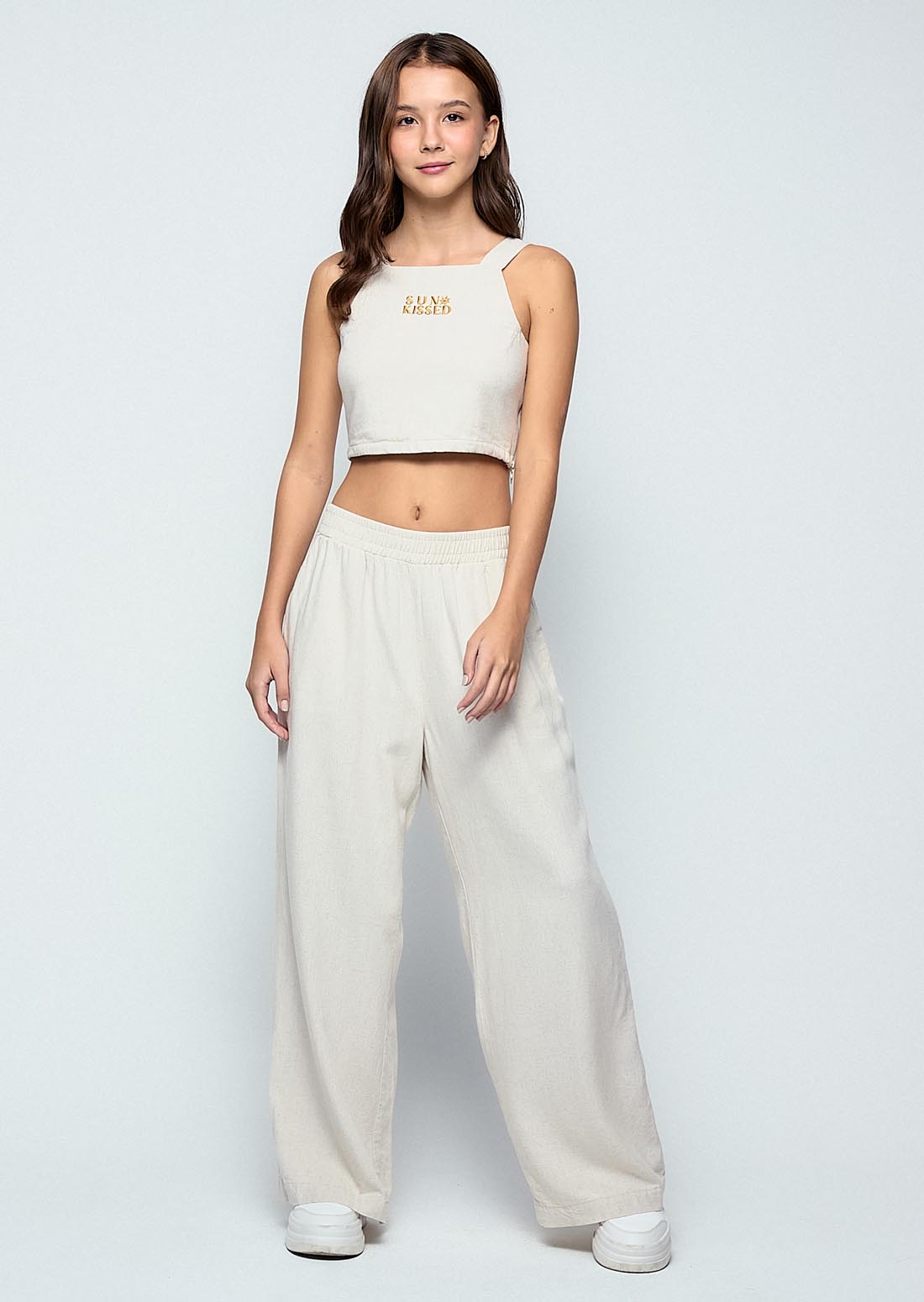 Pantalón arena con pretina recogida para jóvenes