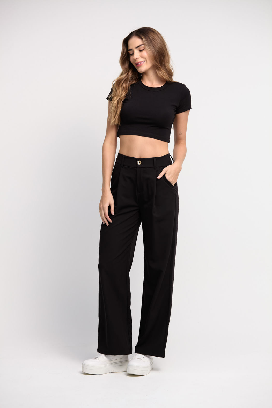 Pantalón negro bota recta para mujeres