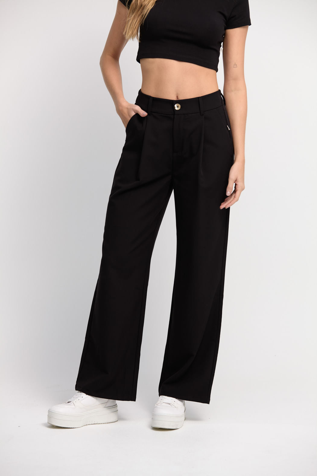Pantalón negro bota recta para mujeres