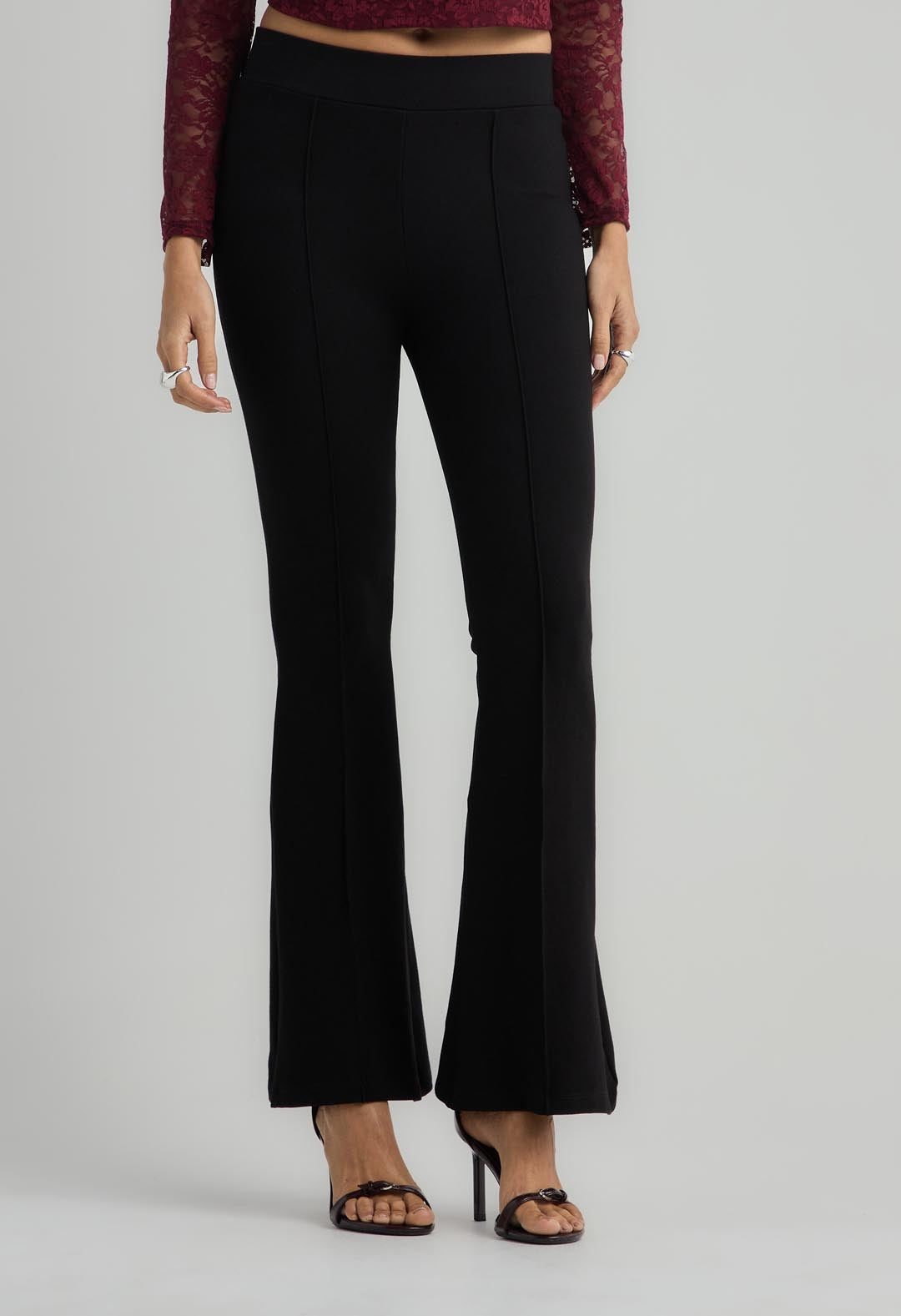 Pantalón negro tipo leggings para mujeres