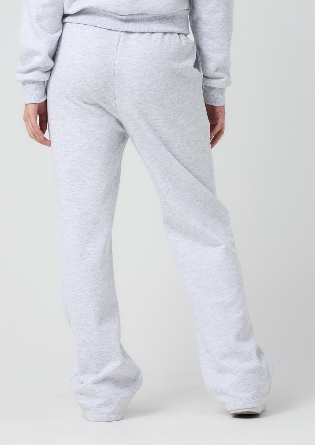 Pantalón gris con estampado para jóvenes