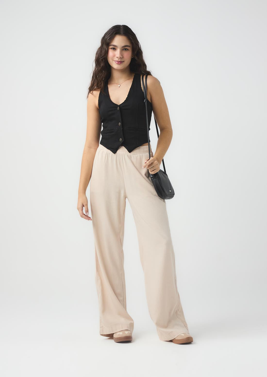 Pantalón arena elástico en pretina para jóvenes
