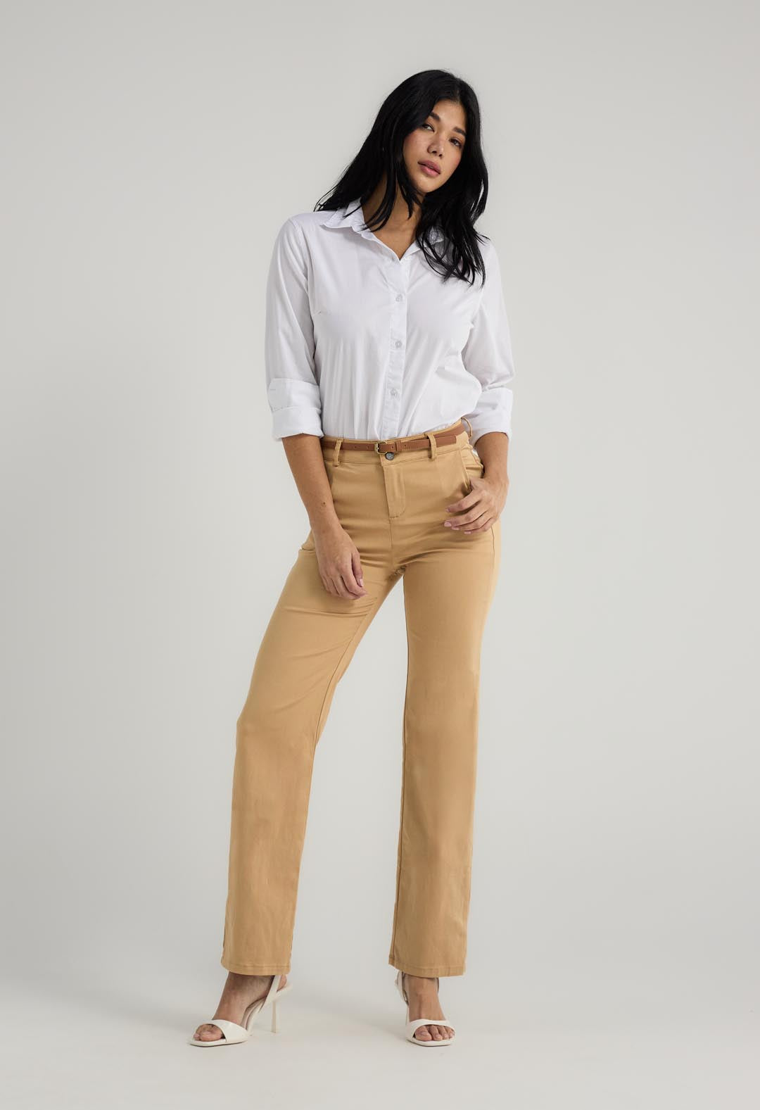 Pantalón ejecutivo arena fondo entero para mujer