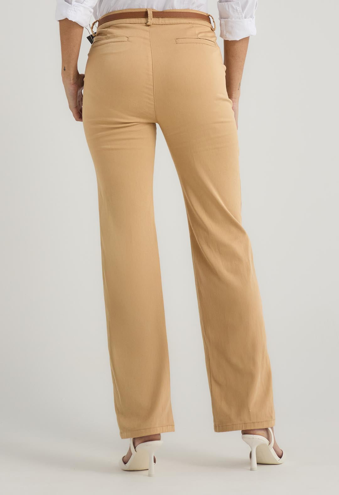 Pantalón ejecutivo arena fondo entero para mujer