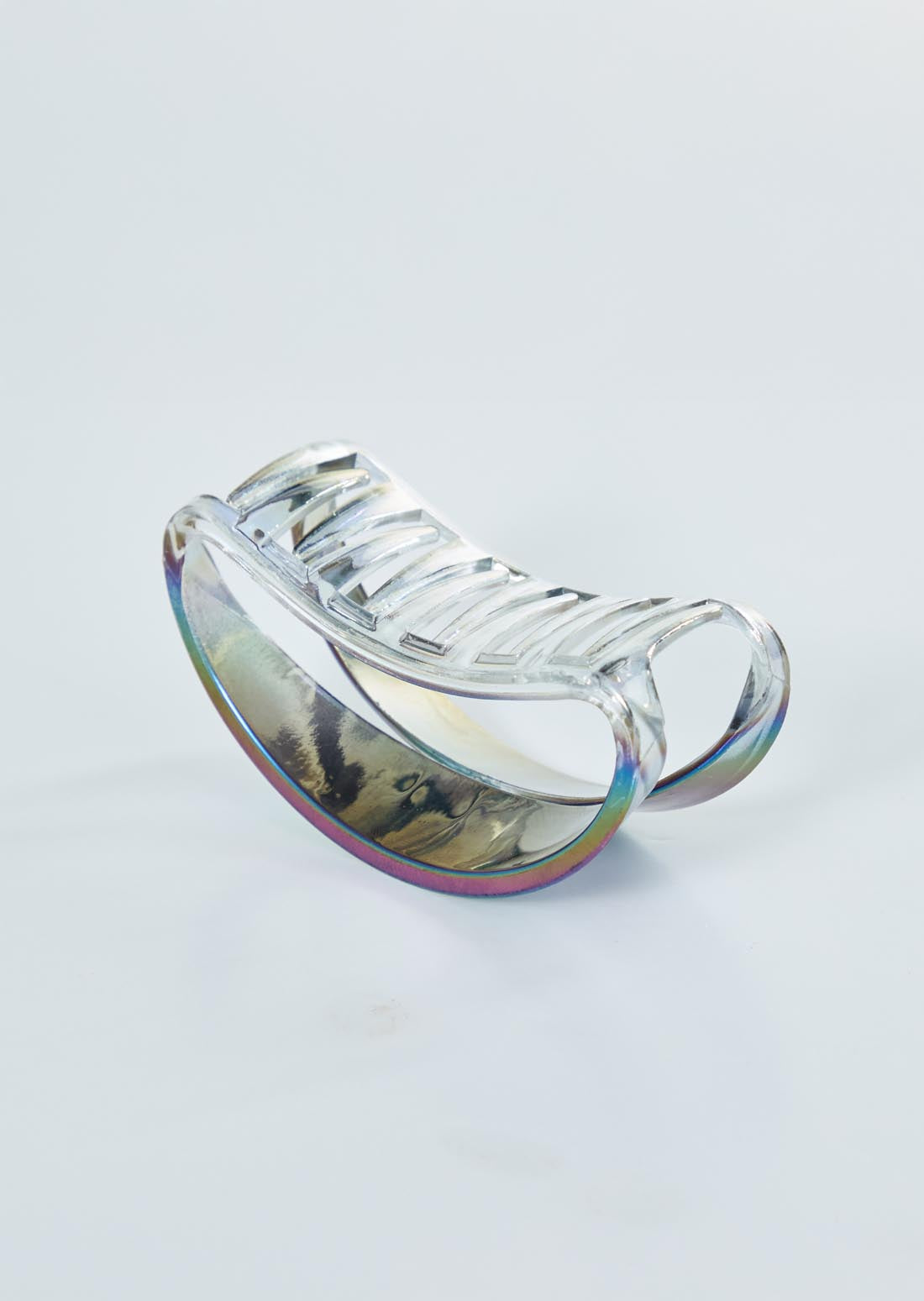 Pinza en forma ovalada