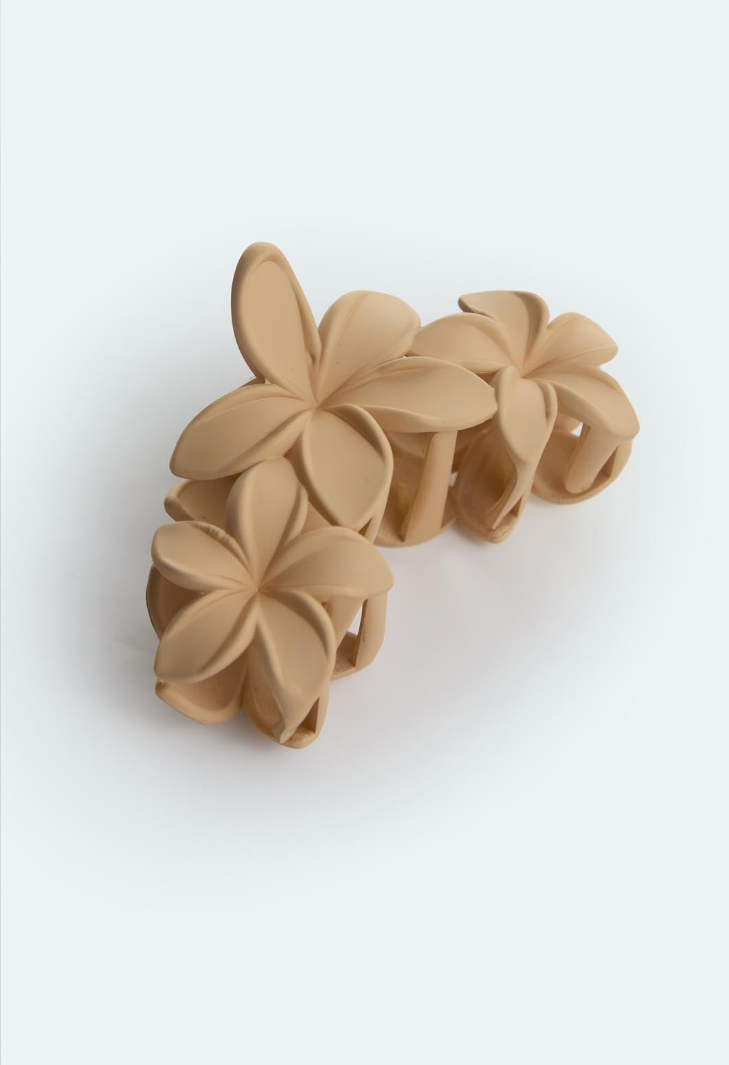 Pinzas en forma de flor taupé para el cabello para jóvenes