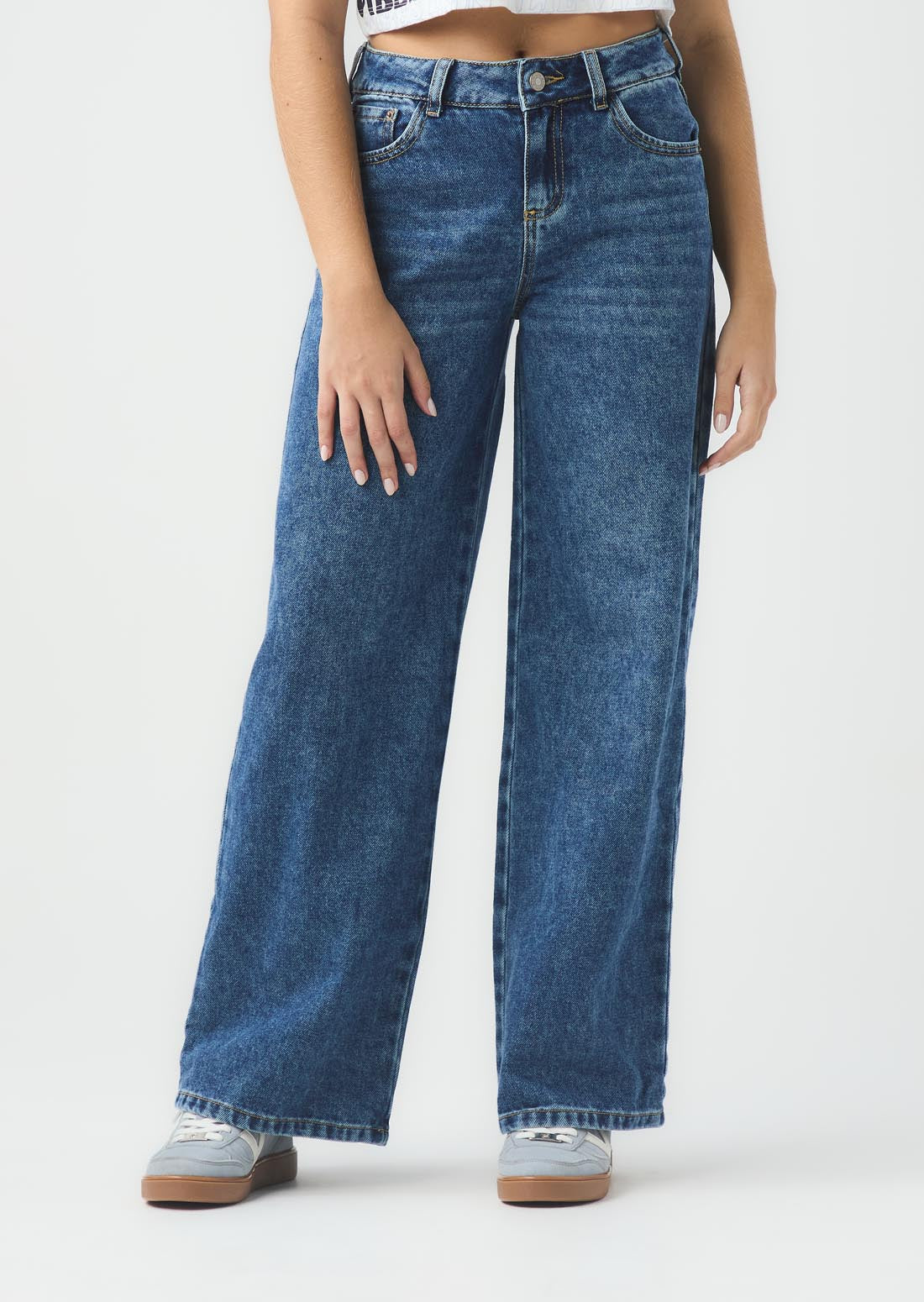 Jean retromom medio oscuro descaderado para jóvenes