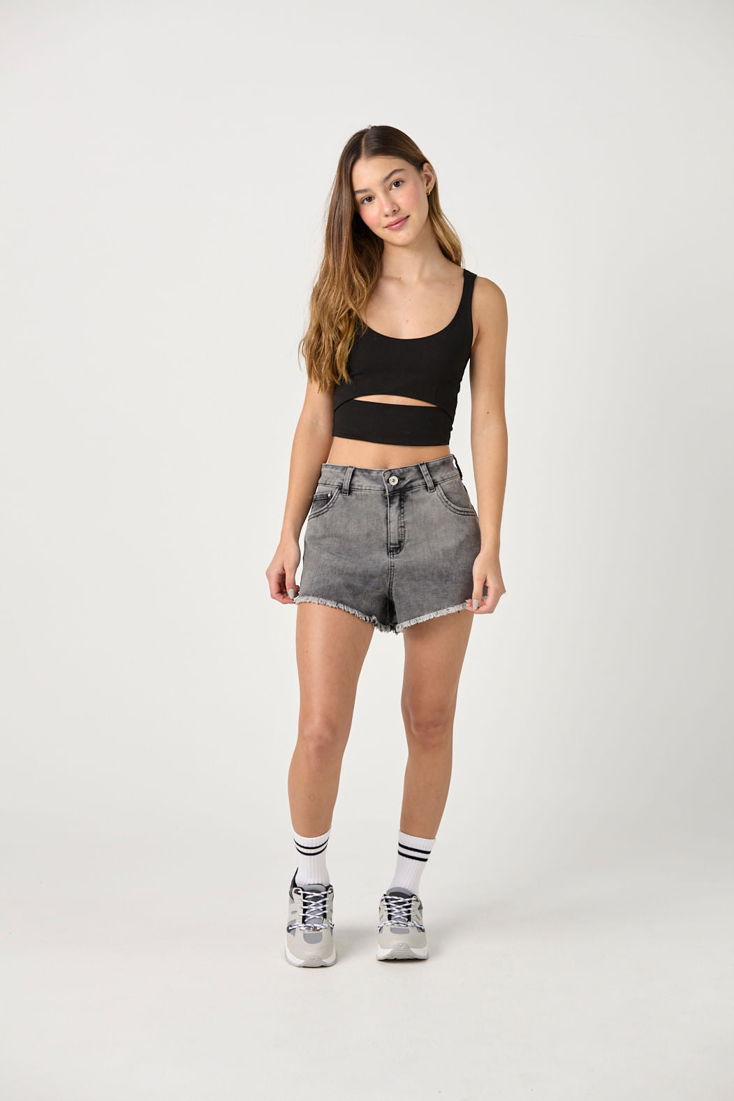 Short gris tipo cachetero para adolescentes