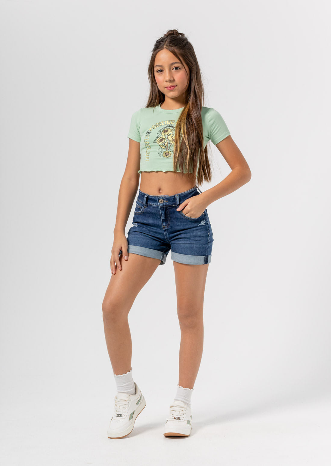 Short medio oscuro con costura en bota para niñas
