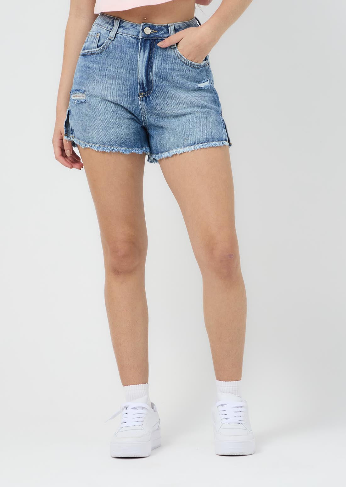 Short medio tiro alto para jóvenes