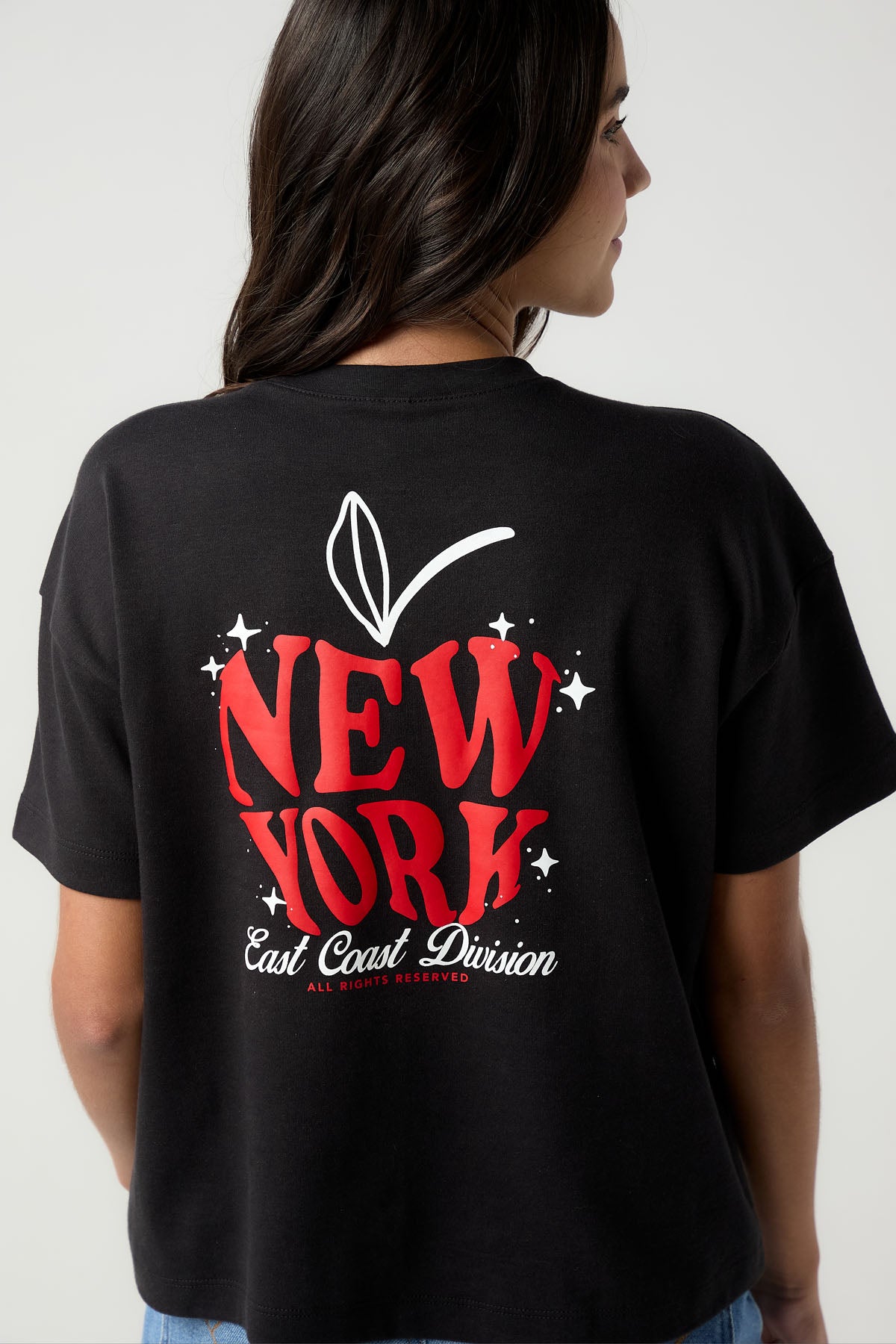Camiseta oversize negra estampada para jóvenes