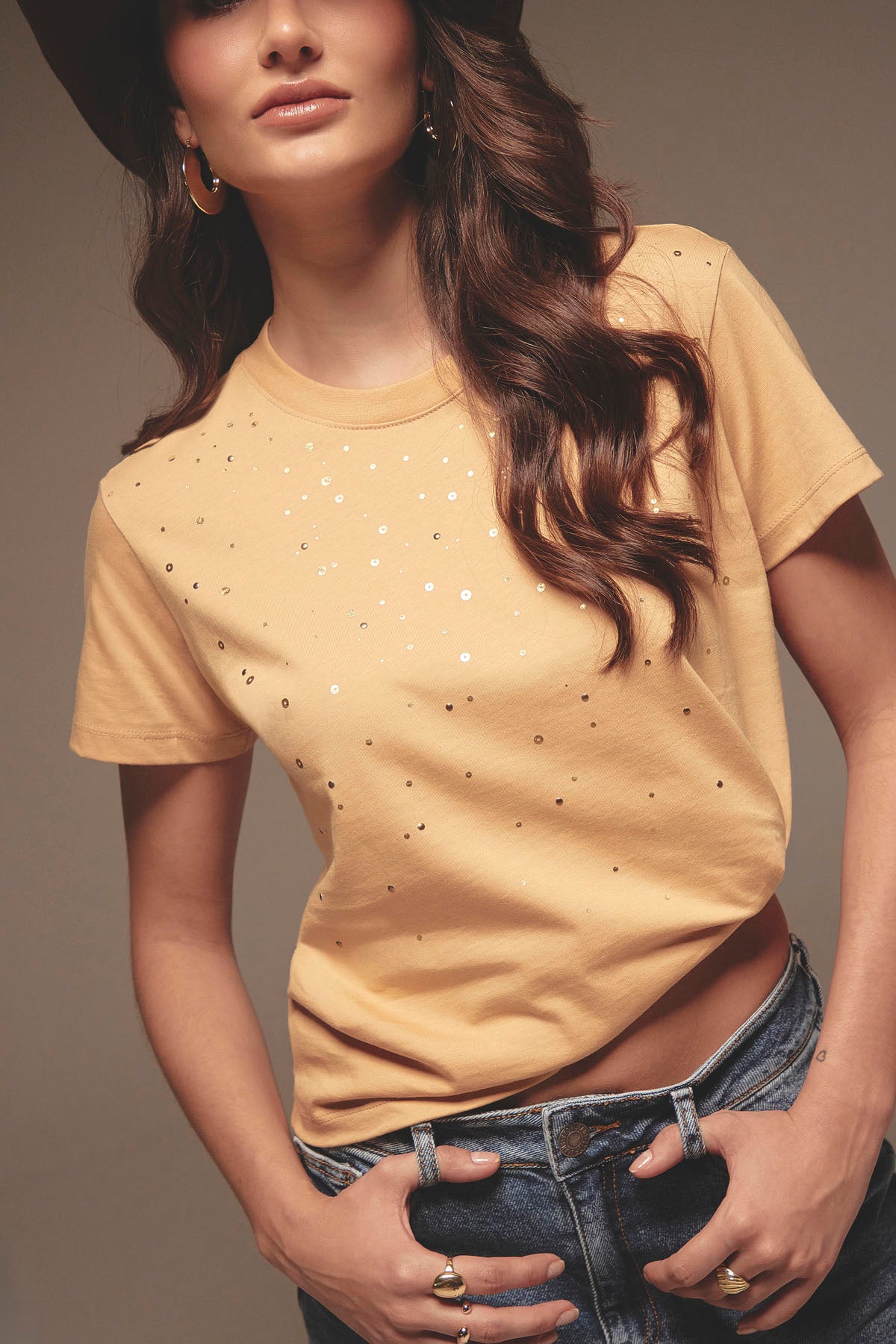 Camiseta color durazno con foil para mujer