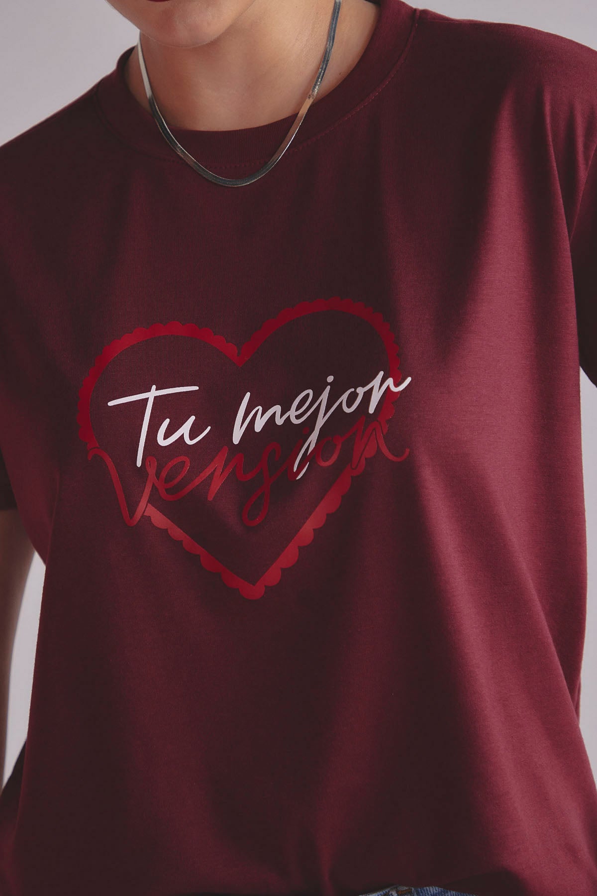 Camiseta vino tinto con frente estampado para mujer