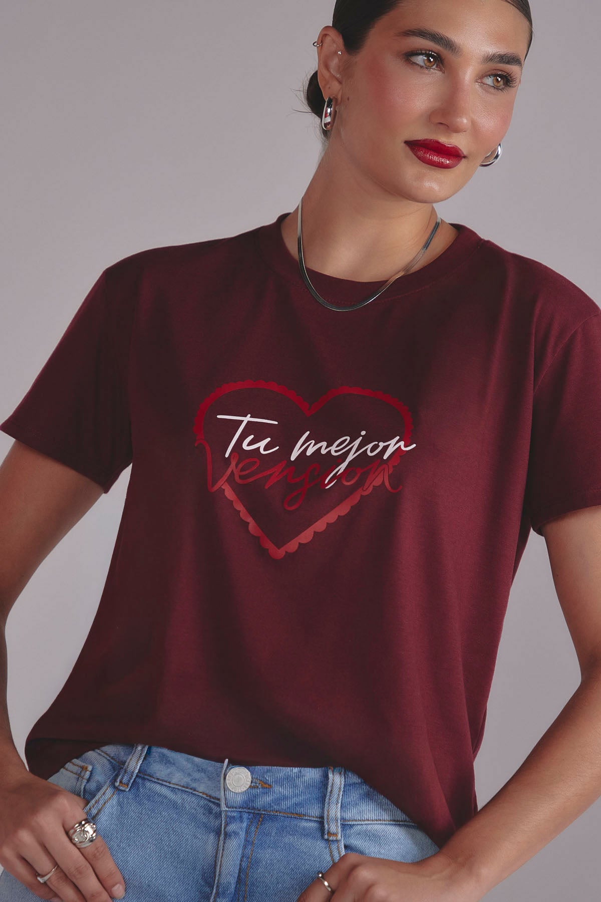 Camiseta vino tinto con frente estampado para mujer