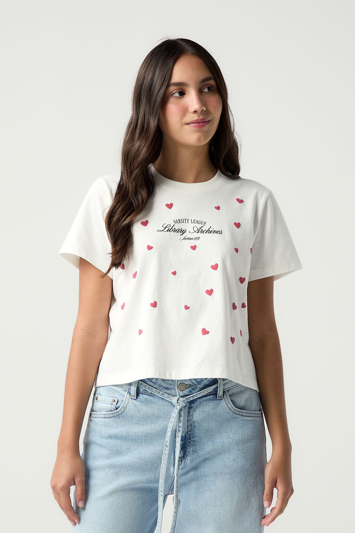 Camiseta marfil con estampado delantero para jóvenes