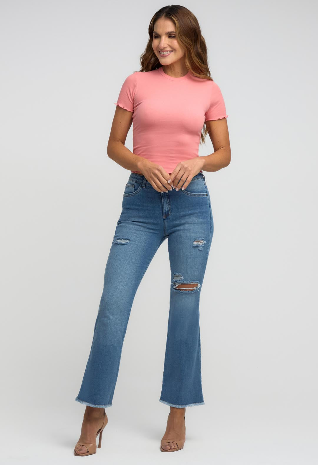 Jean tejano medio con bota desflecada para mujeres