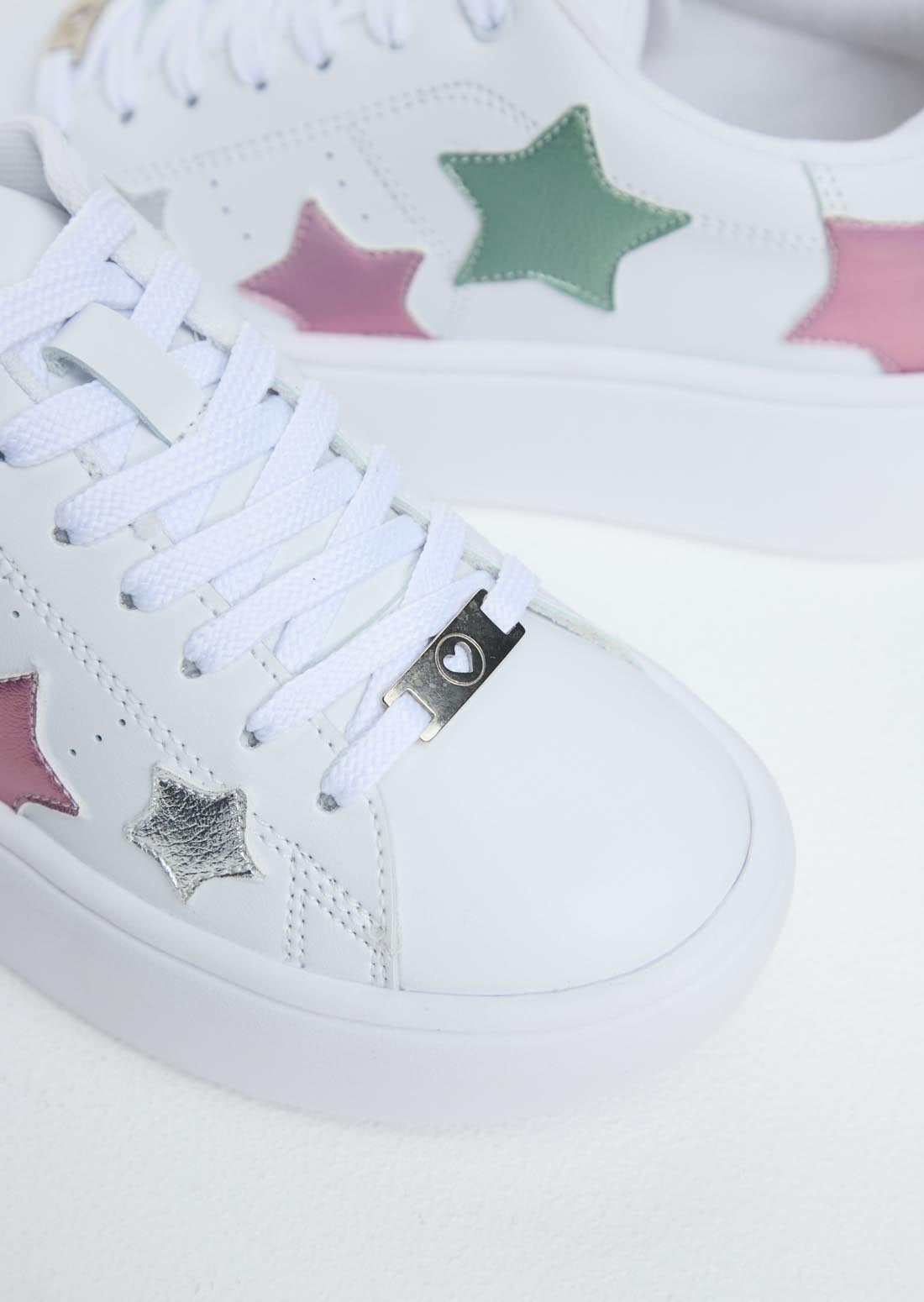 Tenis blancos aplique de estrellas para jóvenes