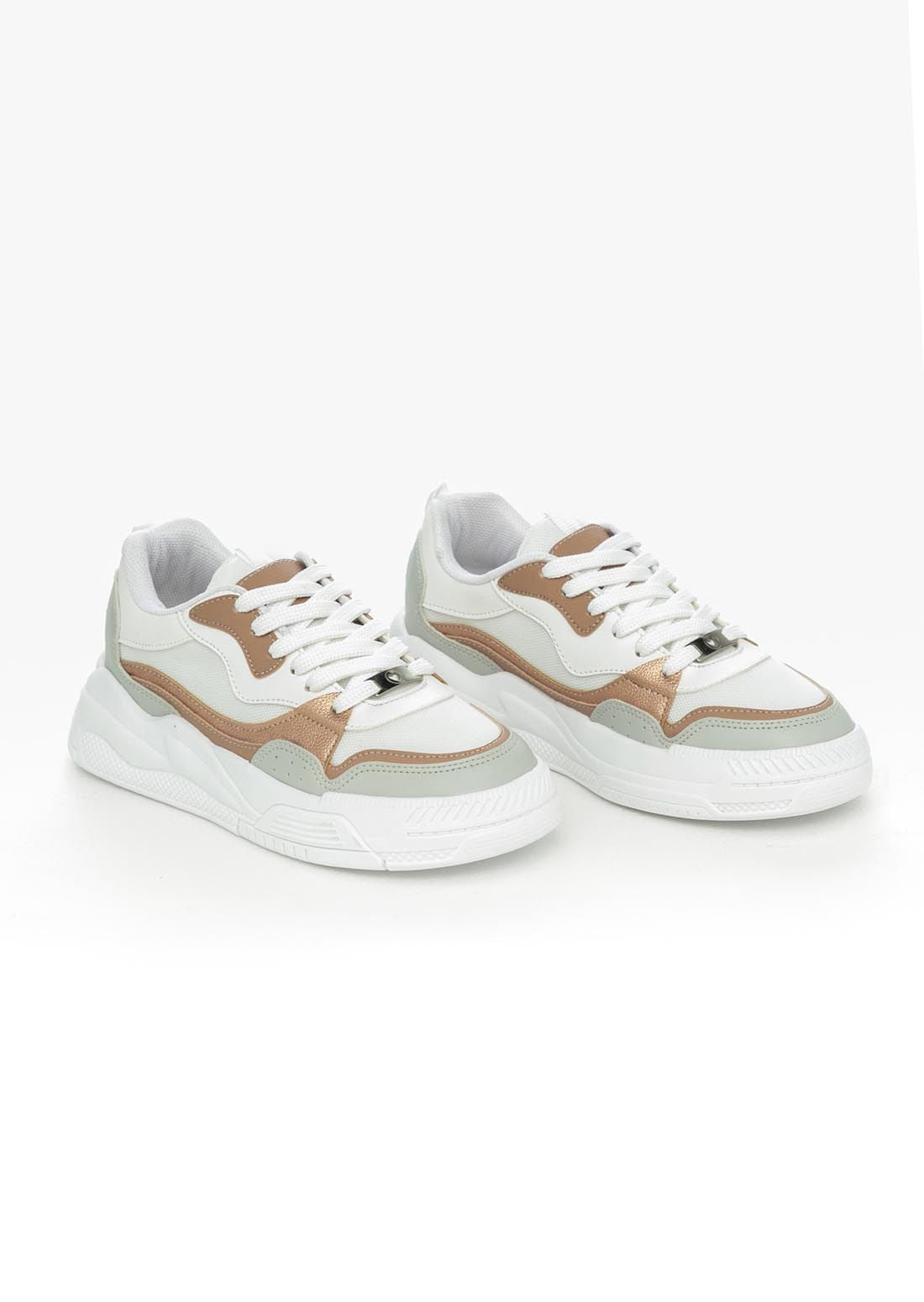 Tenis blancos con contraste para adolescentes