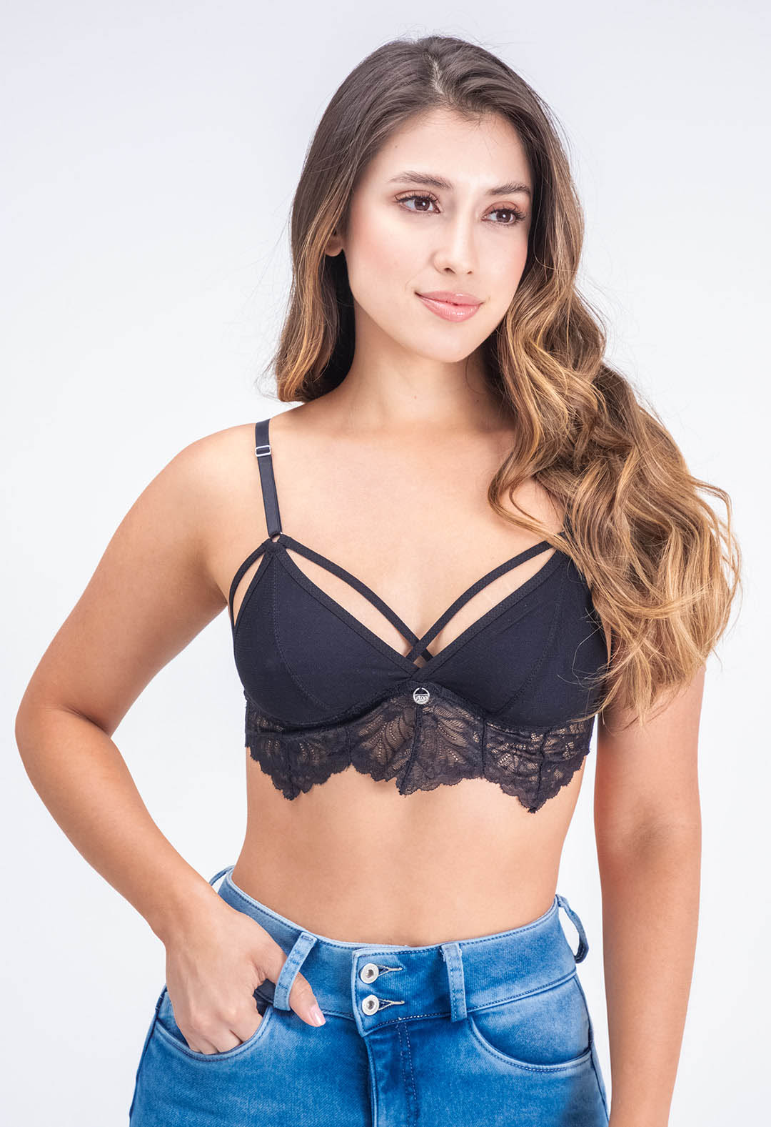 Top bralette negra en encaje para mujeres
