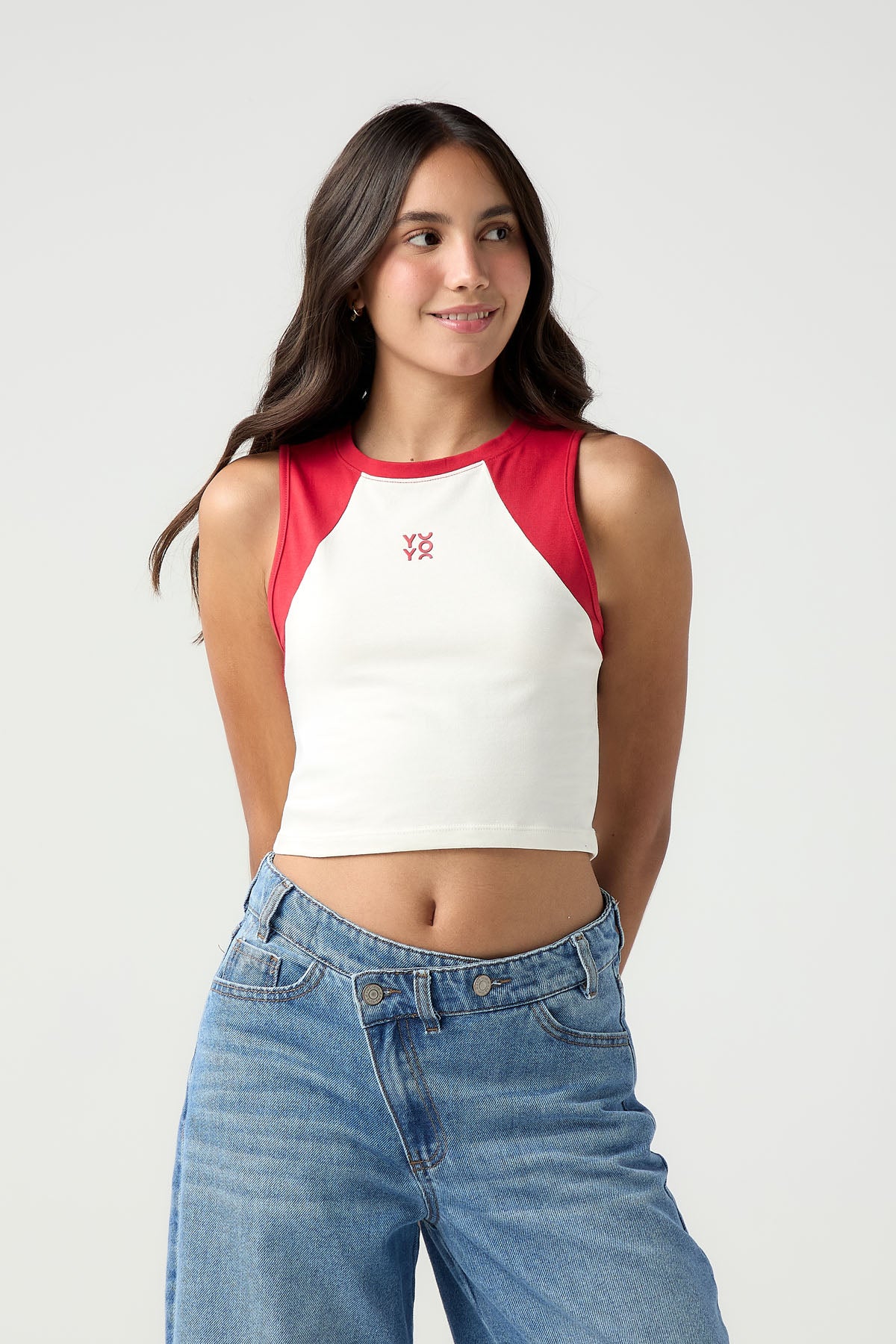 Top marfil en contraste para jóvenes