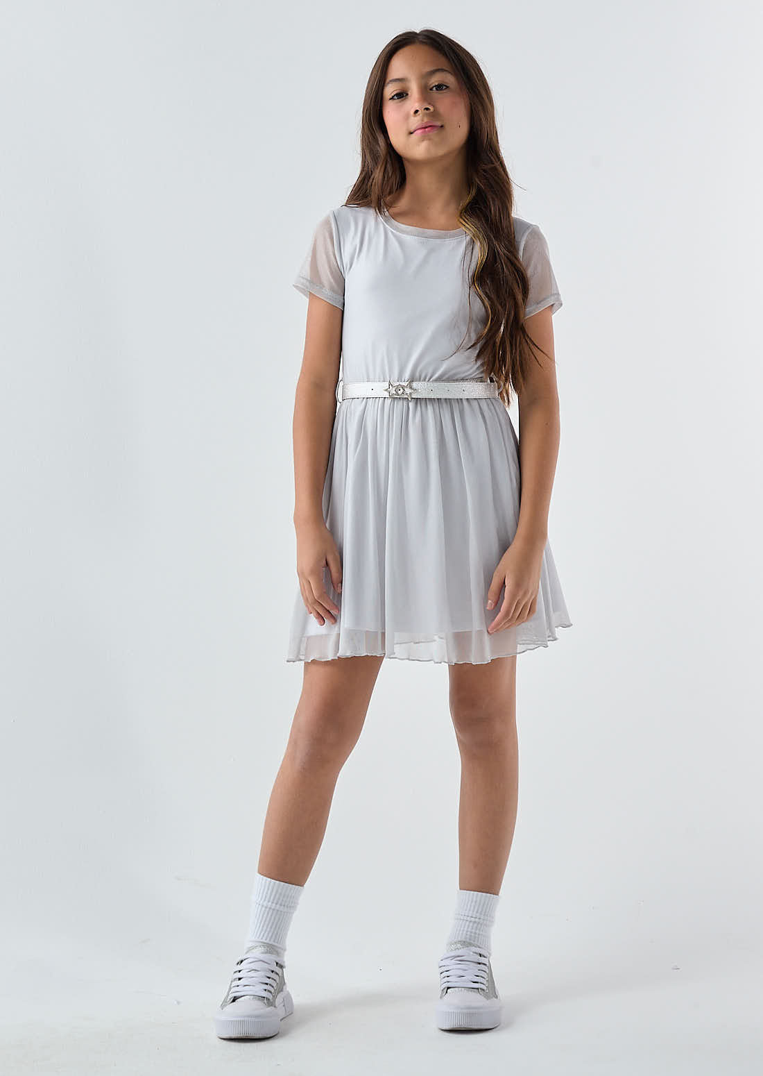 Vestido plateado en malla para niñas