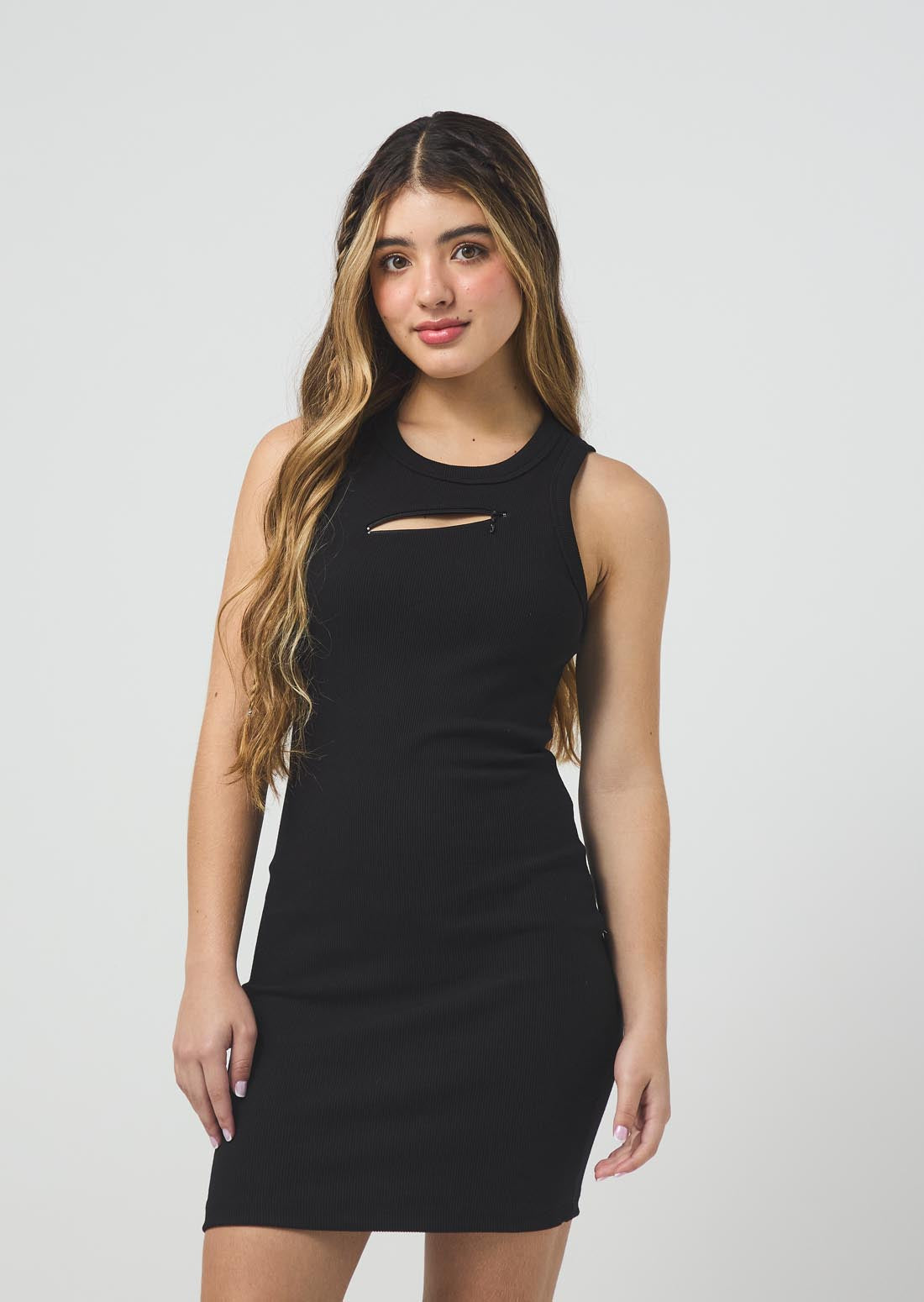 Vestido negro con cierre en frente para jóvenes