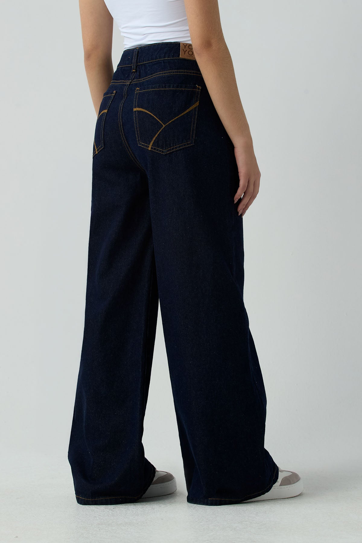 Jean maxi retro tono oscuro de tiro medio para jóvenes