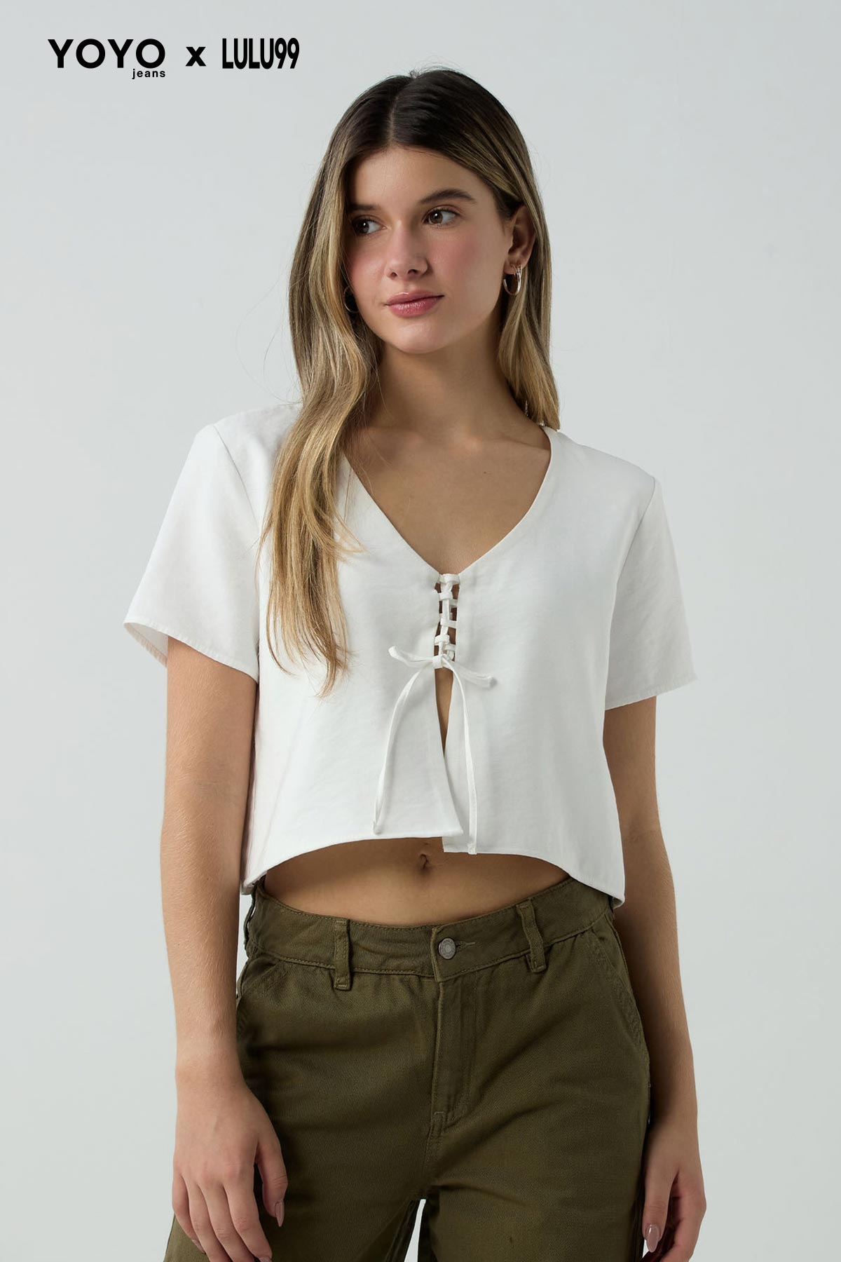 Blusa marfil de amarre en frente para jóvenes