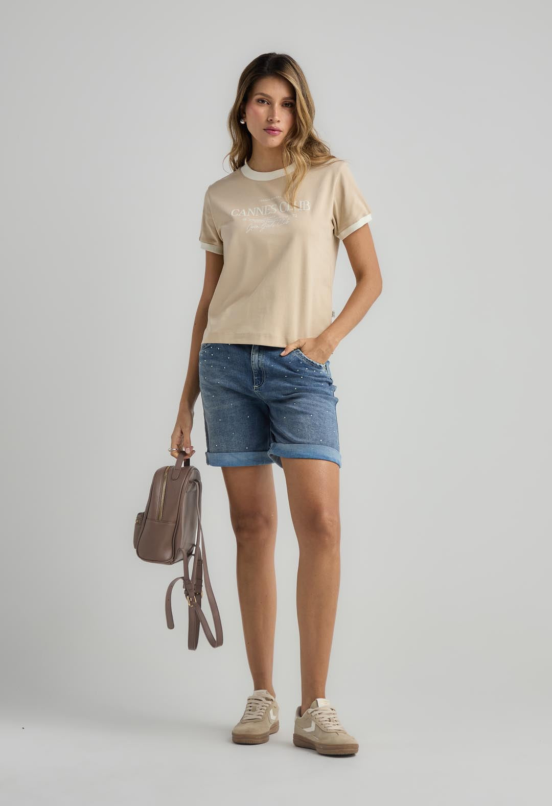 Bermuda medio oscuro con piedras para mujer