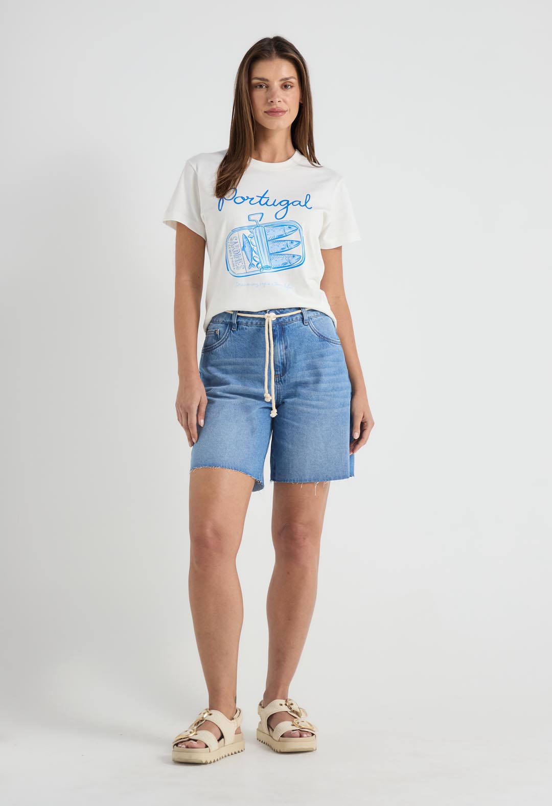 Bermuda lavado medio y tiro alto para mujer